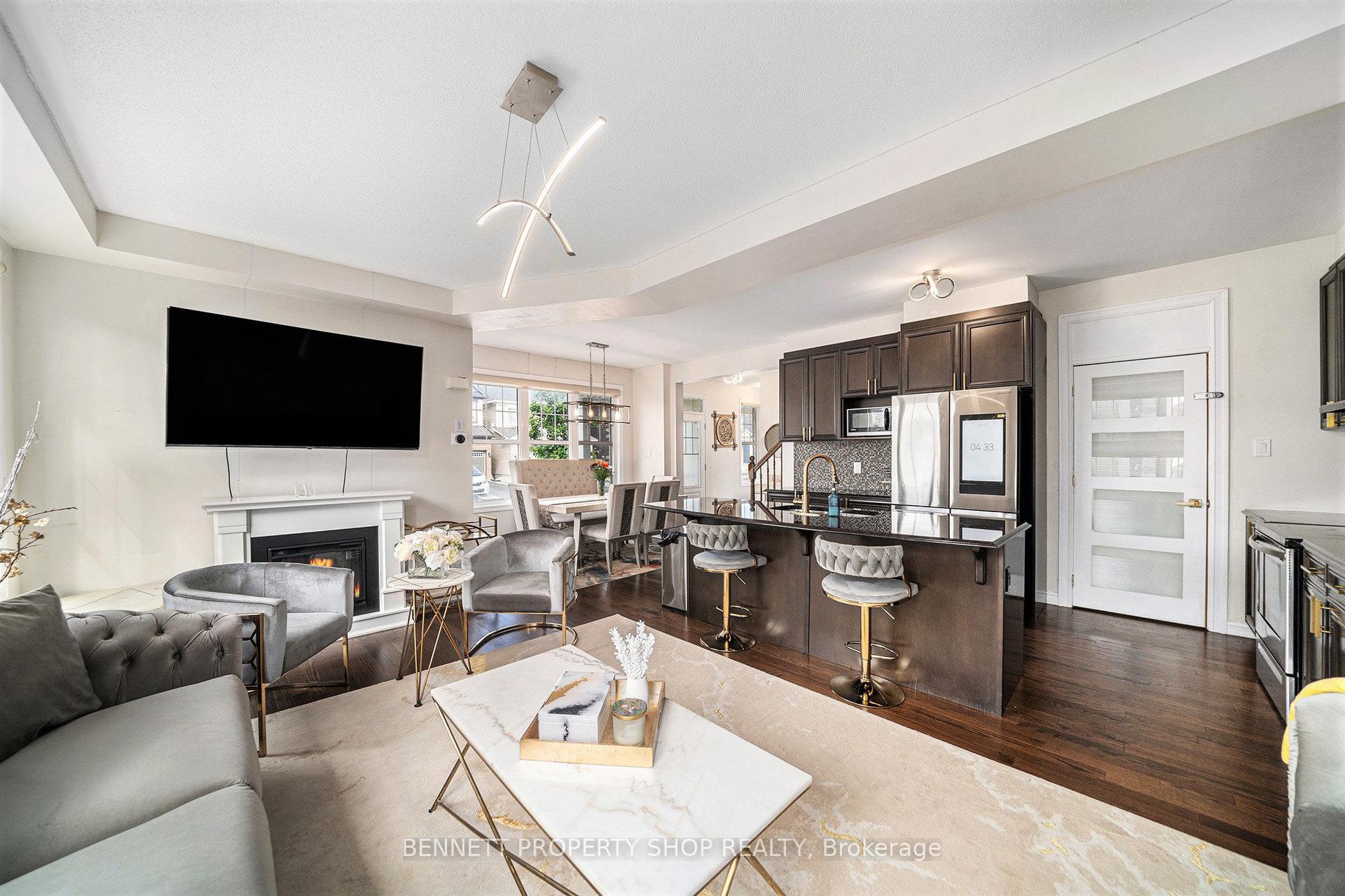 Photo 5 of 52 Oxalis Crescent, Ottawa, Kanata - Emerald Meadows/Trailwest — HOMEH