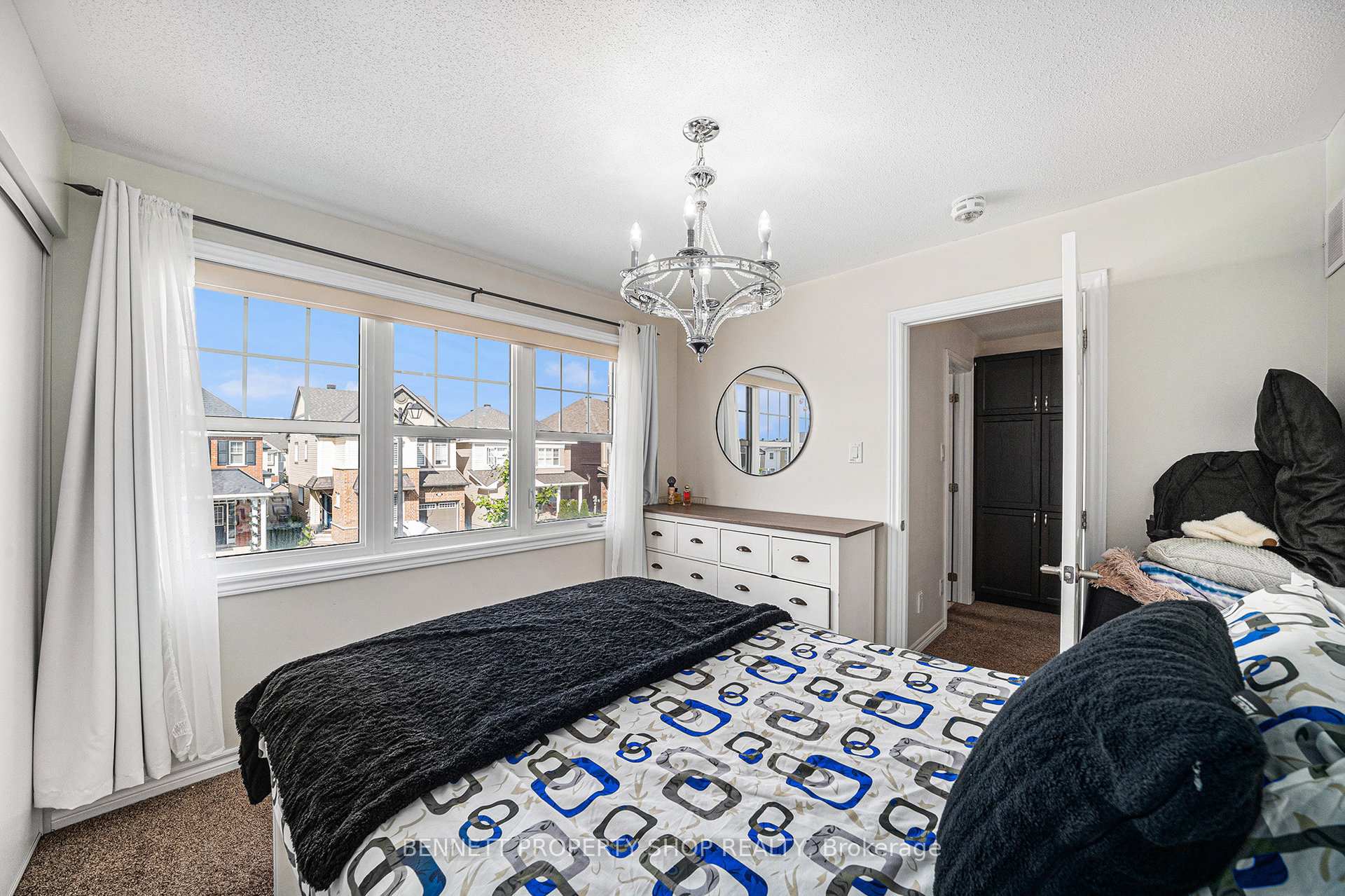Photo 14 of 52 Oxalis Crescent, Ottawa, Kanata - Emerald Meadows/Trailwest — HOMEH