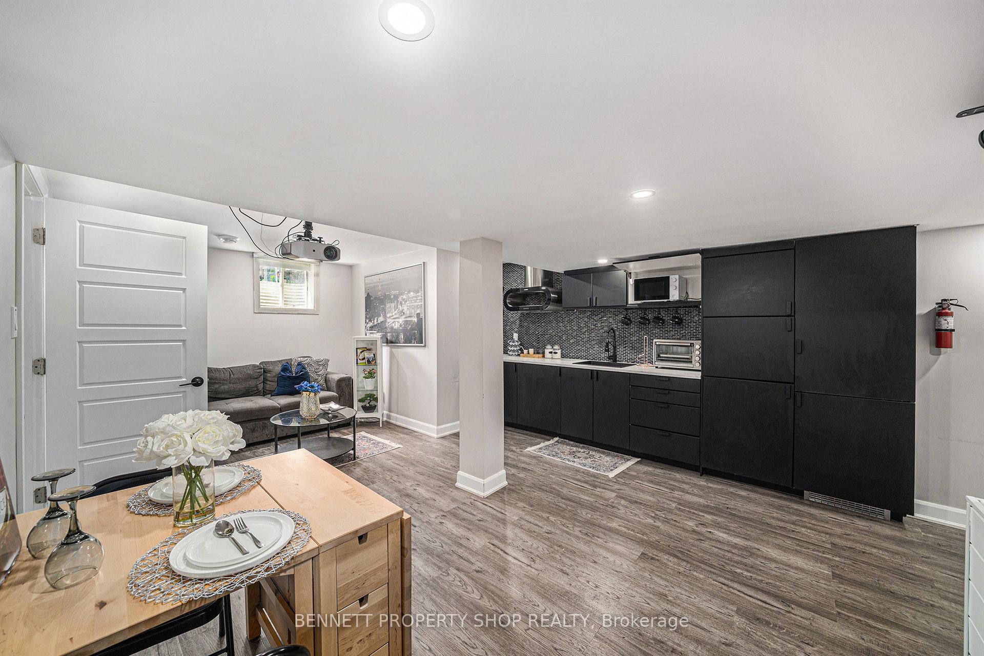 Photo 22 of 52 Oxalis Crescent, Ottawa, Kanata - Emerald Meadows/Trailwest — HOMEH