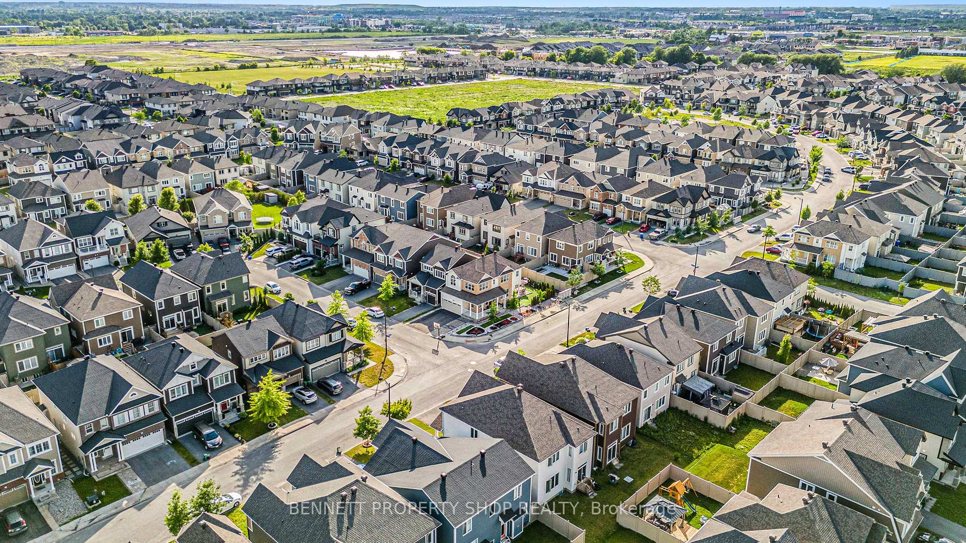Photo 31 of 52 Oxalis Crescent, Ottawa, Kanata - Emerald Meadows/Trailwest — HOMEH
