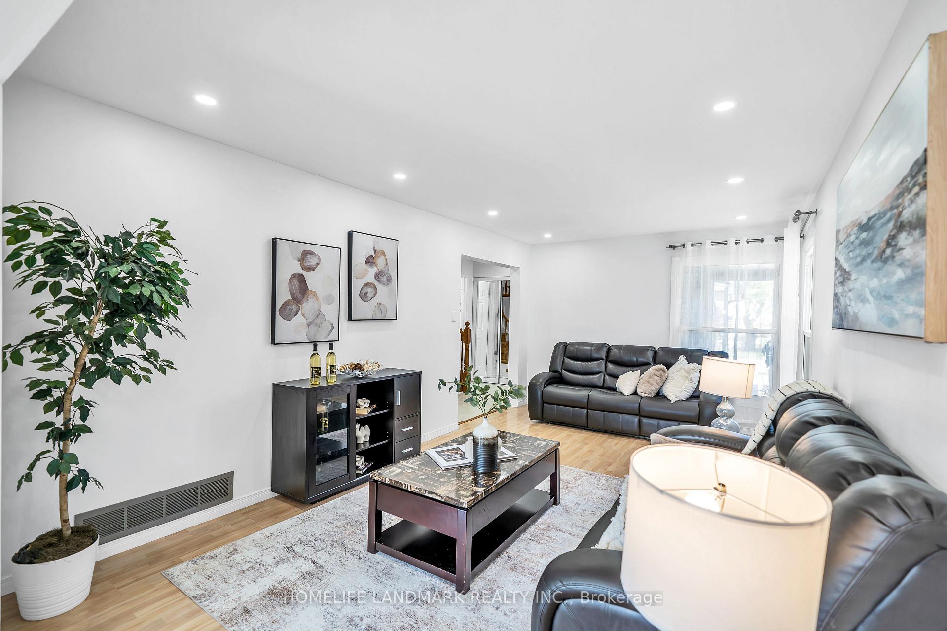 Photo 6 of 89 Upton Crescent, Markham, Milliken Mills West — HOMEH
