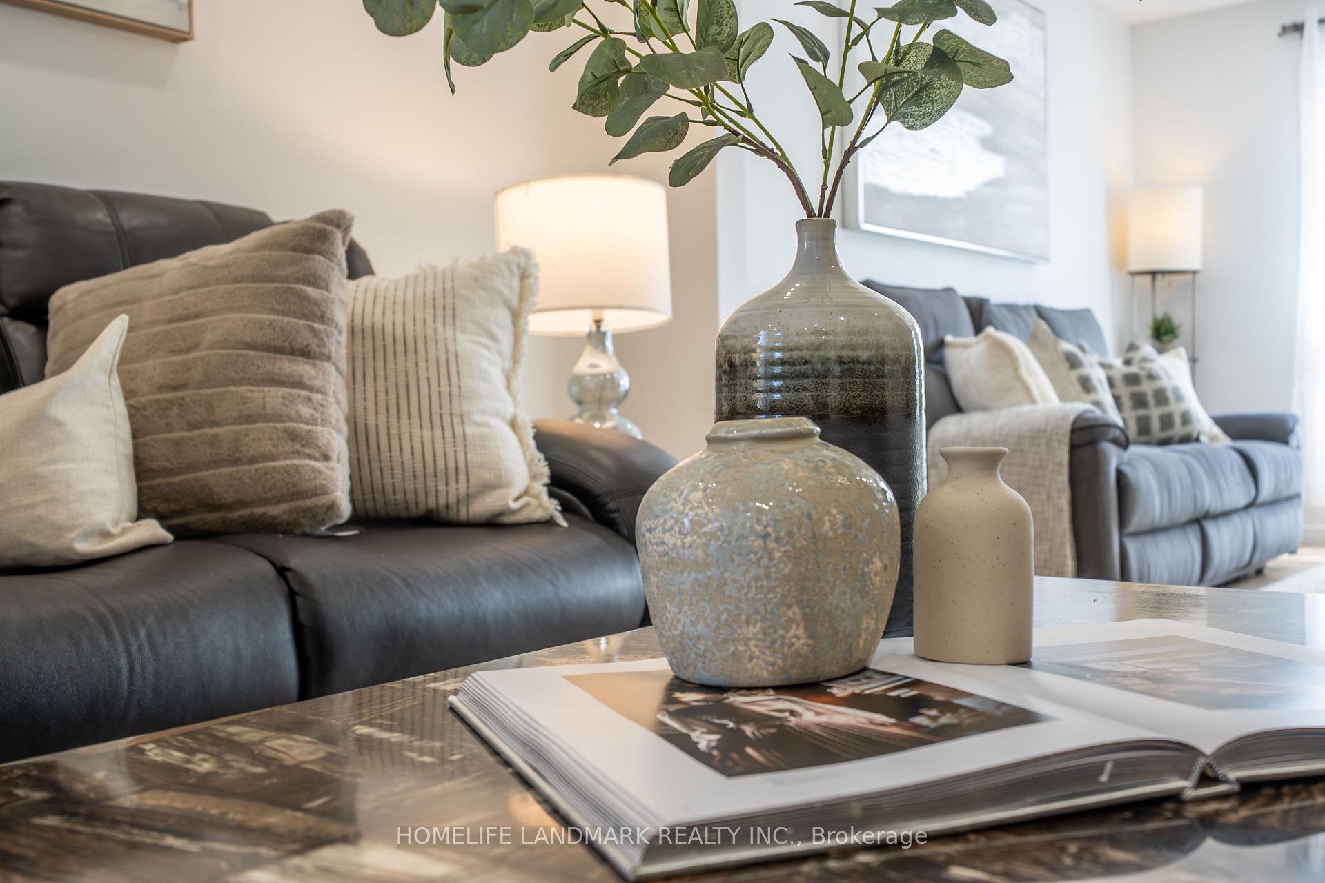 Photo 7 of 89 Upton Crescent, Markham, Milliken Mills West — HOMEH