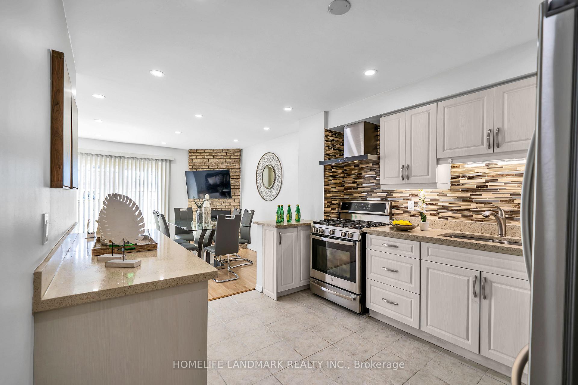 Photo 16 of 89 Upton Crescent, Markham, Milliken Mills West — HOMEH