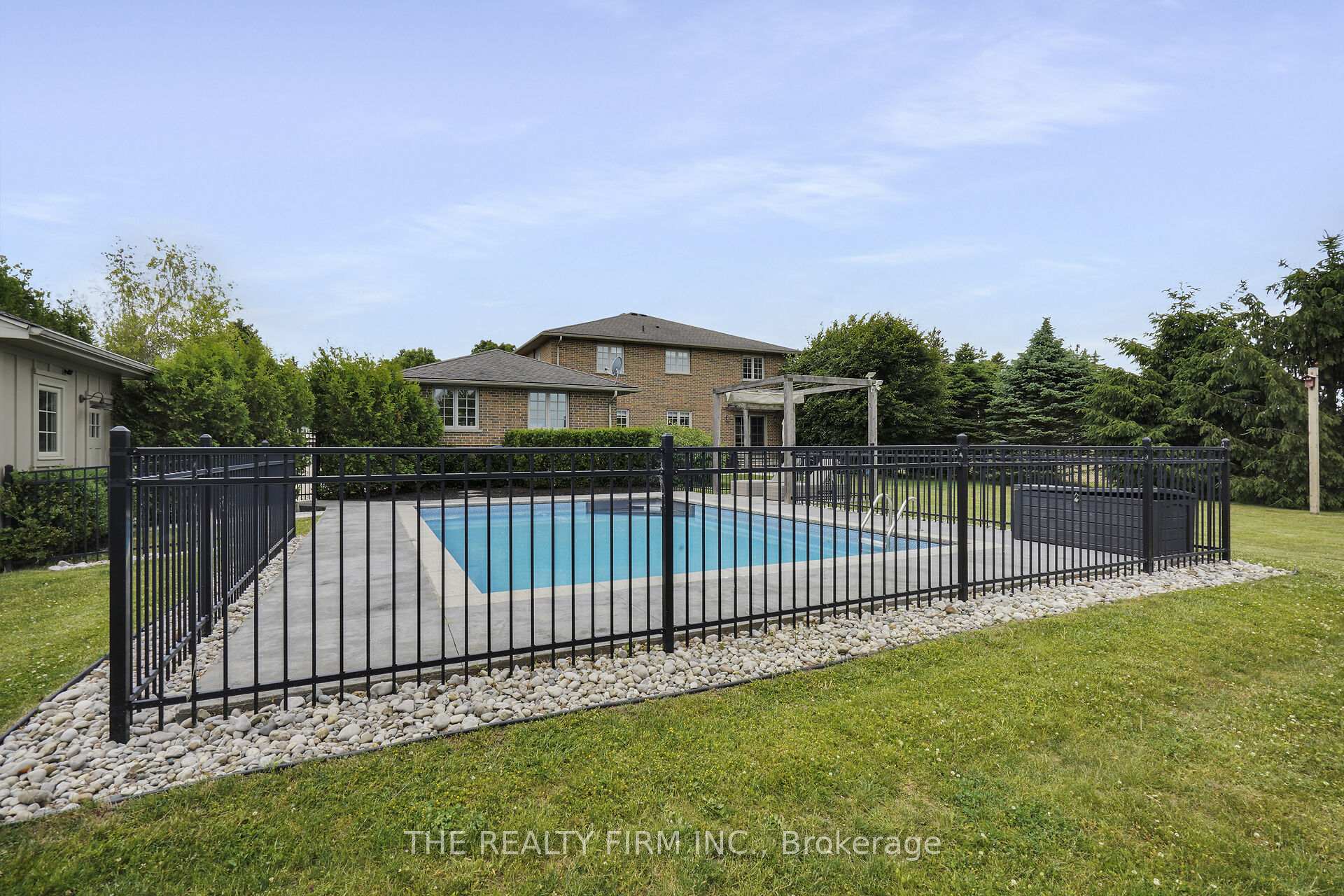 Photo 15 of 24482 Poplar Hill Road, Middlesex Centre, Poplar Hill — HOMEH