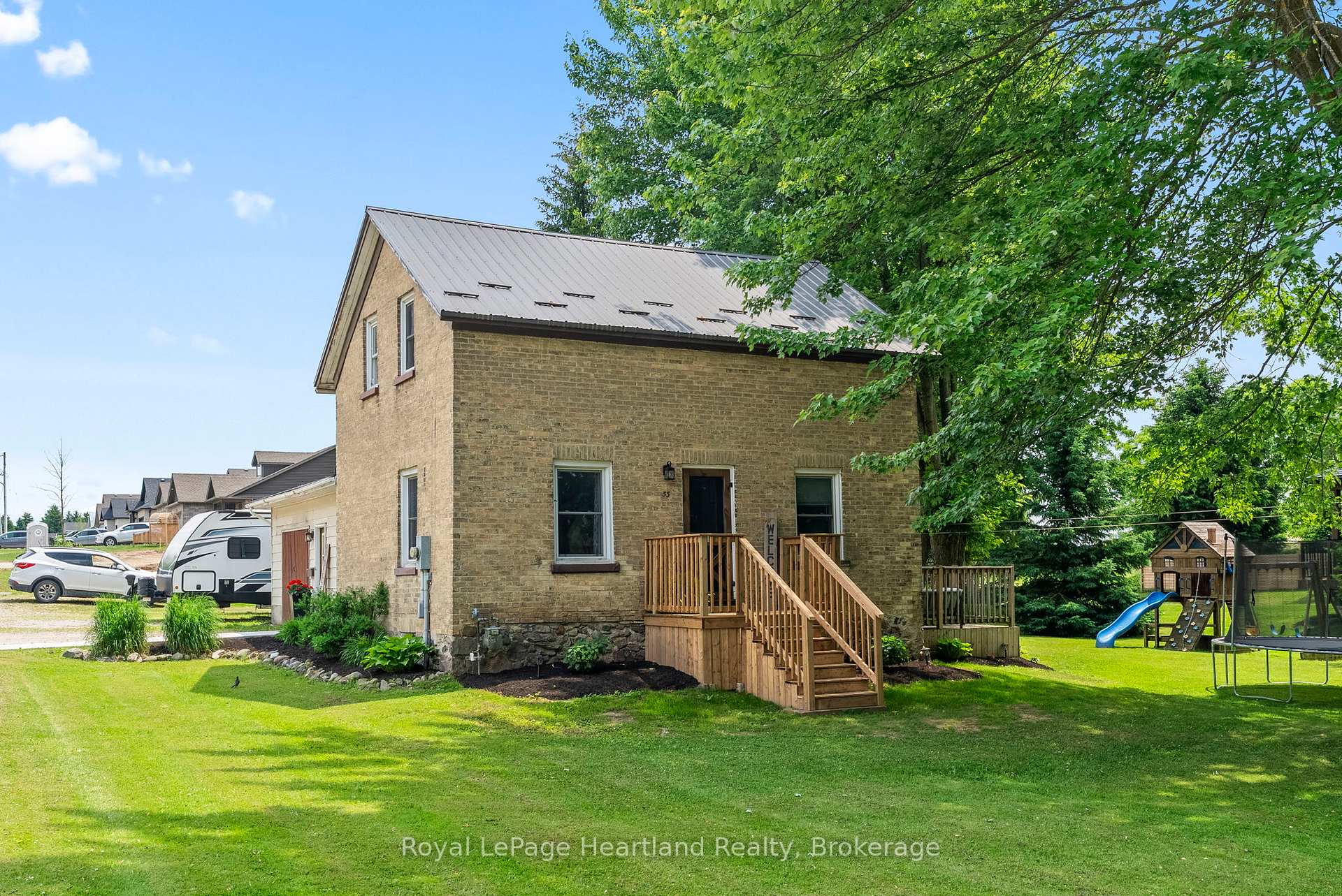 Photo 1 of 33 Allan Street, Minto — HOMEH