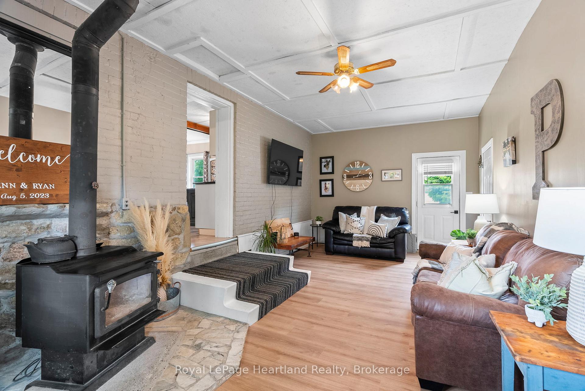 Photo 11 of 33 Allan Street, Minto — HOMEH