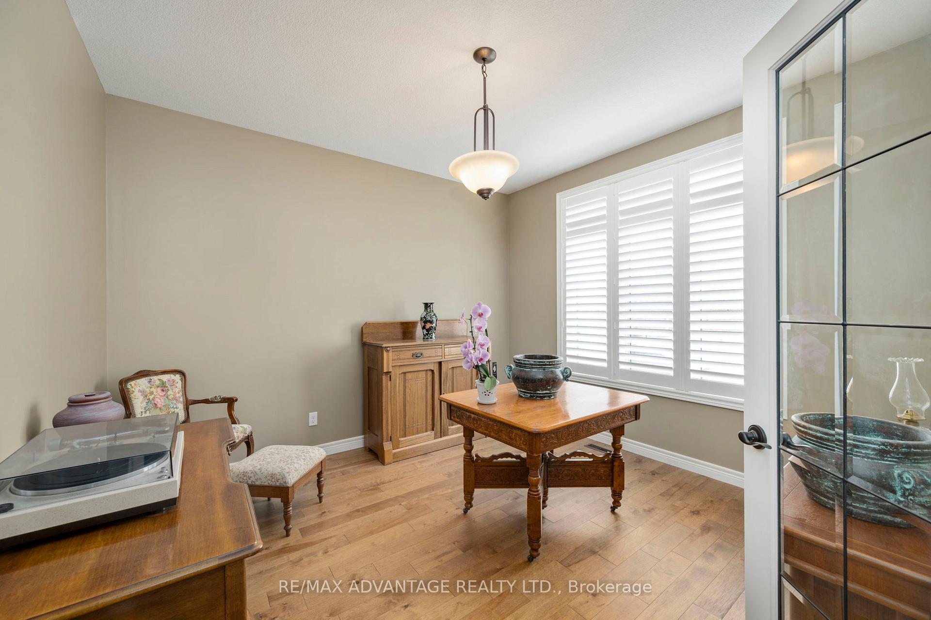 Photo 5 of 64 Blue Heron Drive, Middlesex Centre, Ilderton — HOMEH