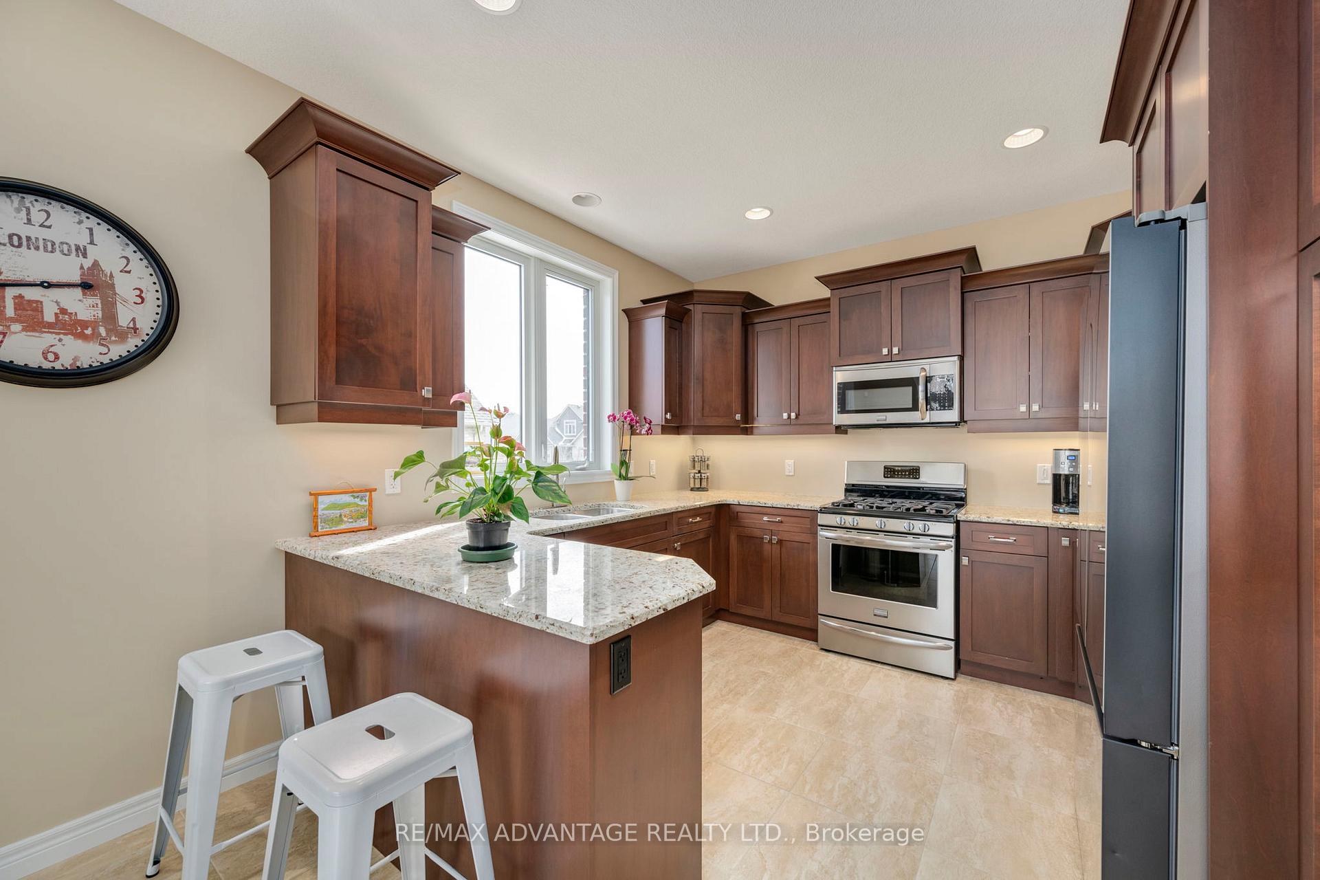 Photo 12 of 64 Blue Heron Drive, Middlesex Centre, Ilderton — HOMEH