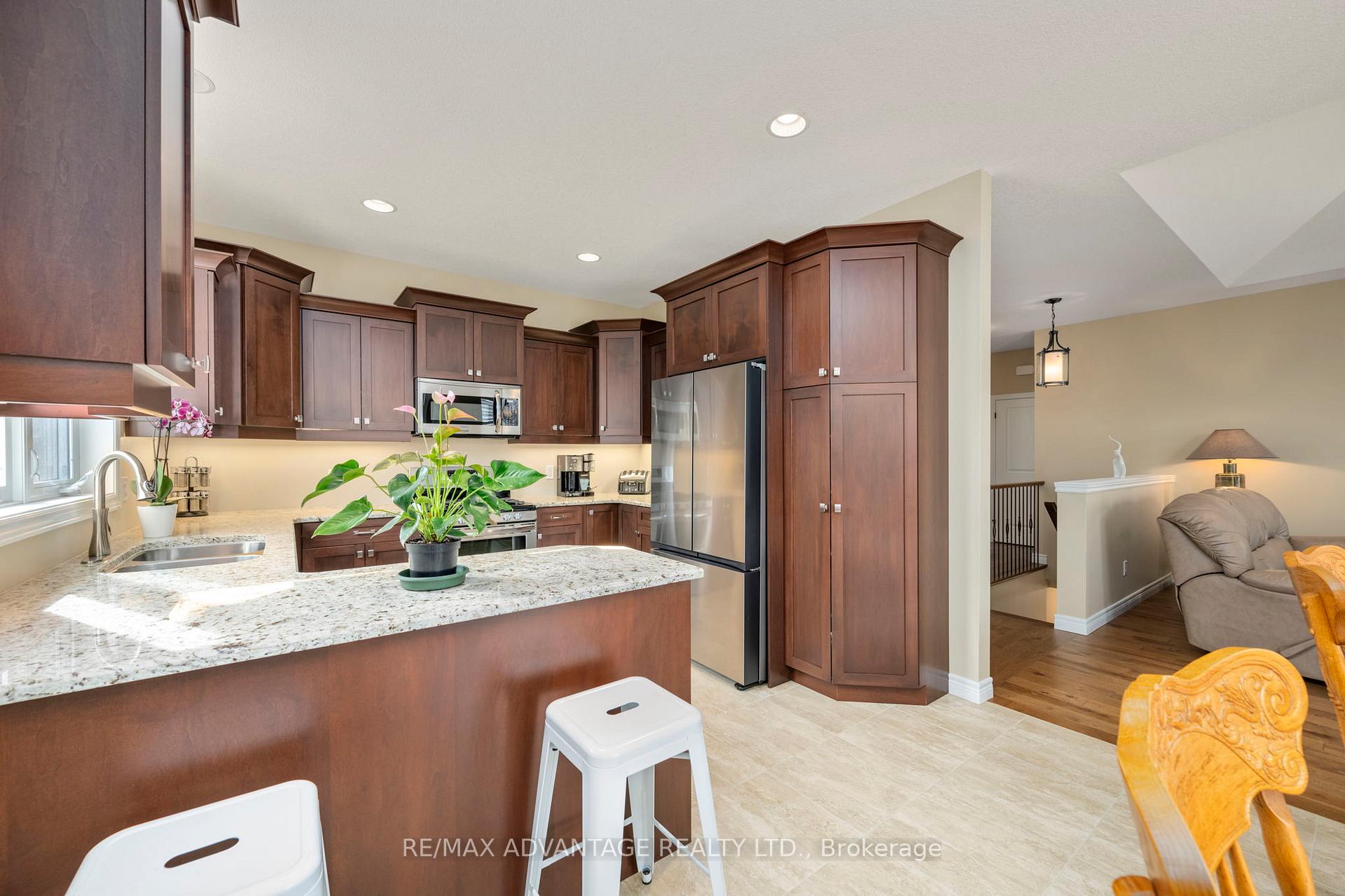 Photo 13 of 64 Blue Heron Drive, Middlesex Centre, Ilderton — HOMEH