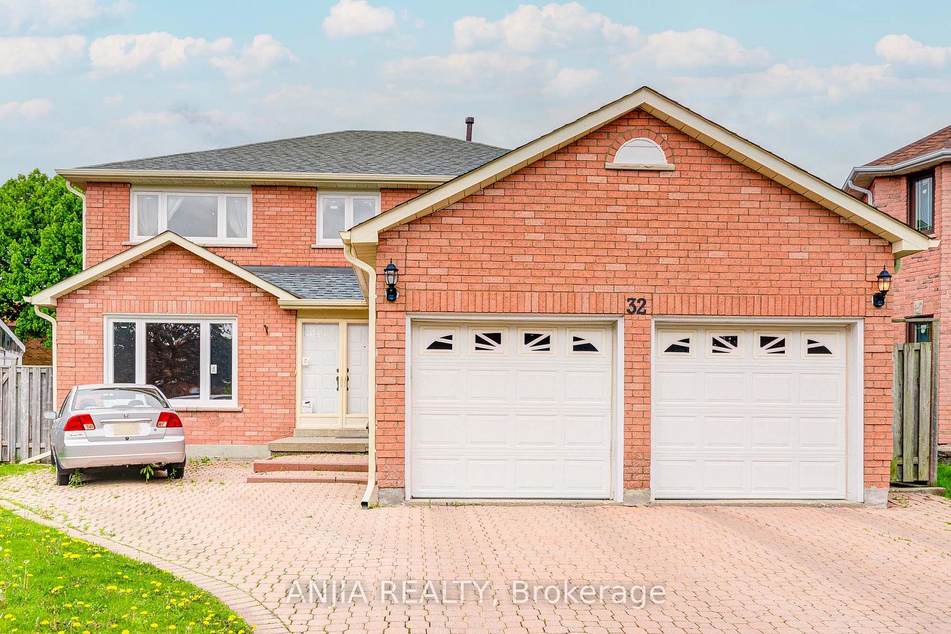 Photo 3 of 32 Brackin Road, Markham, Milliken Mills East — HOMEH