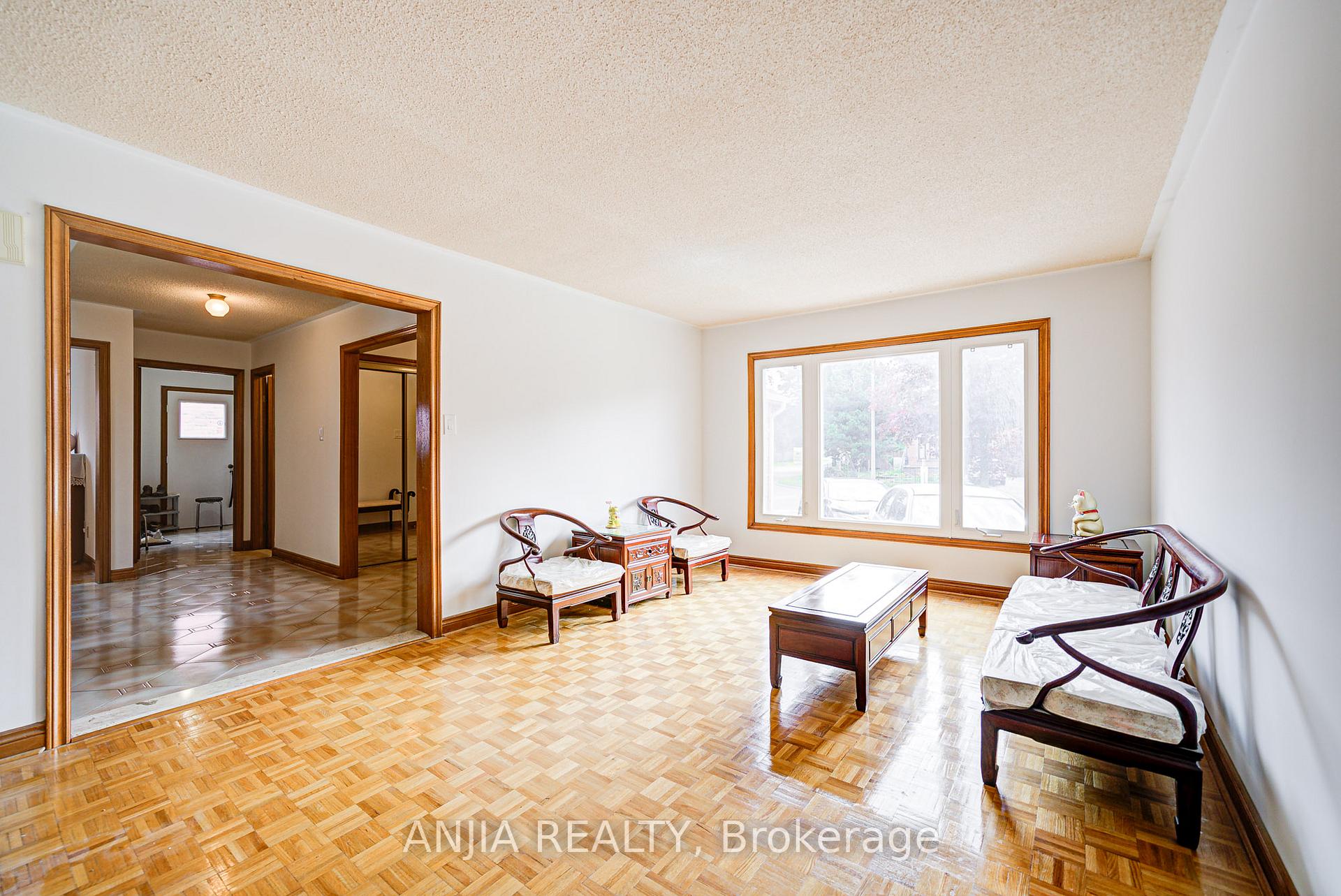 Photo 6 of 32 Brackin Road, Markham, Milliken Mills East — HOMEH