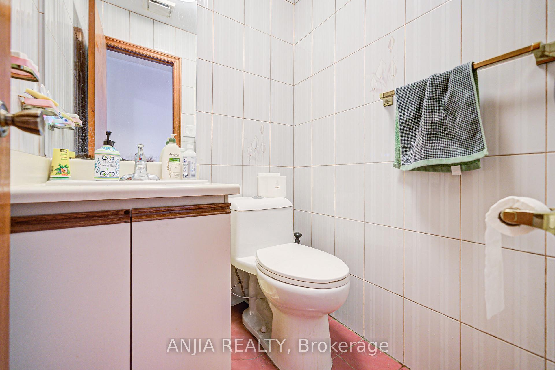 Photo 10 of 32 Brackin Road, Markham, Milliken Mills East — HOMEH
