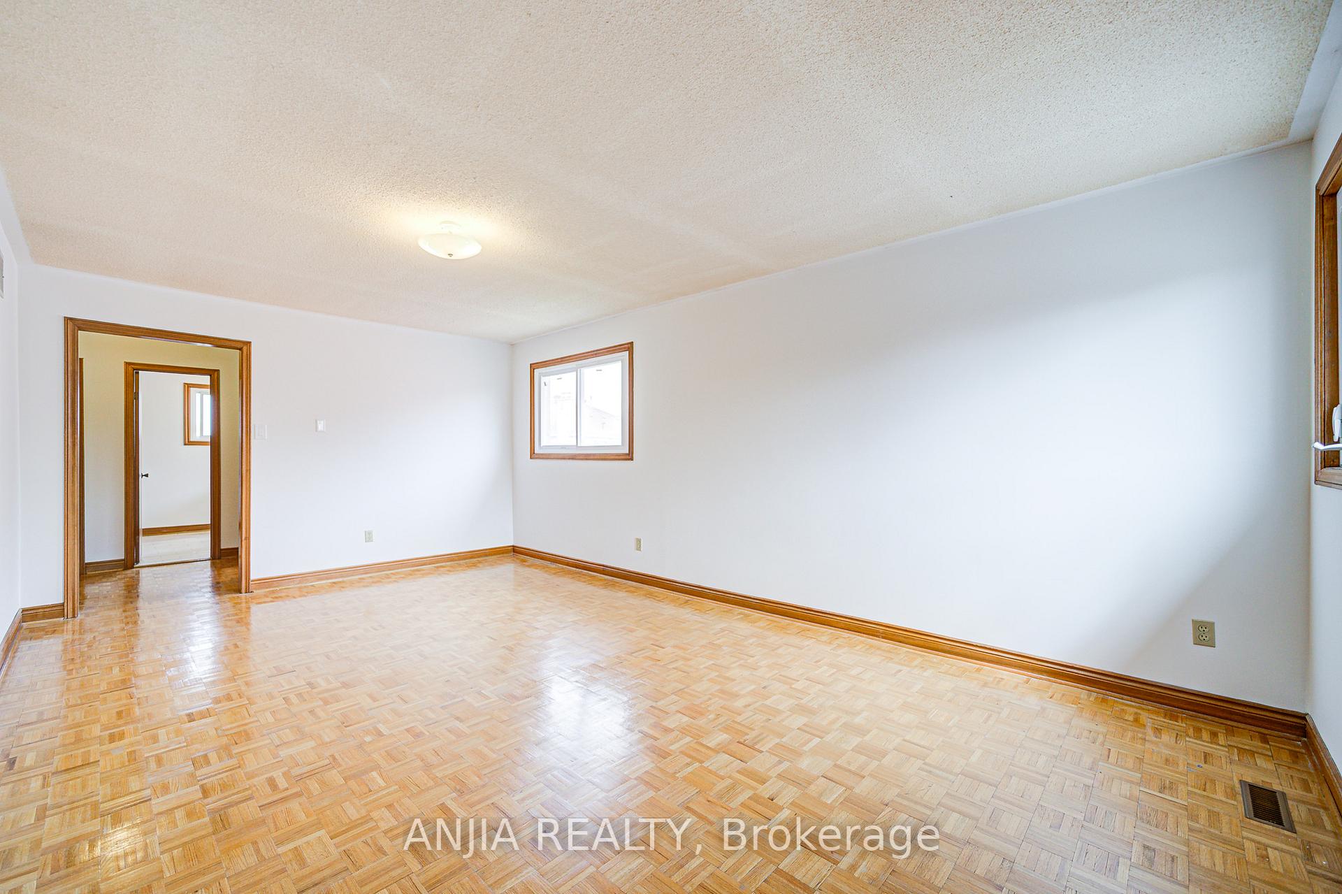 Photo 27 of 32 Brackin Road, Markham, Milliken Mills East — HOMEH
