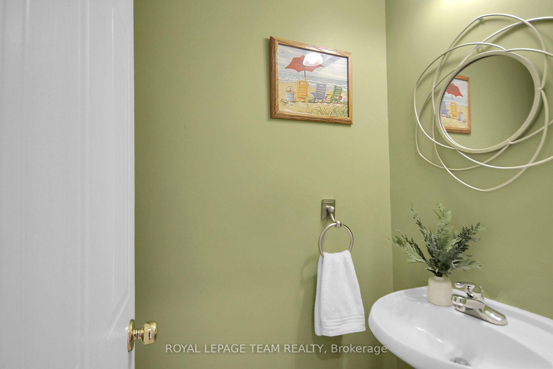 Photo 5 of 484 Meadowbreeze Drive, Ottawa, Kanata - Emerald Meadows/Trailwest — HOMEH