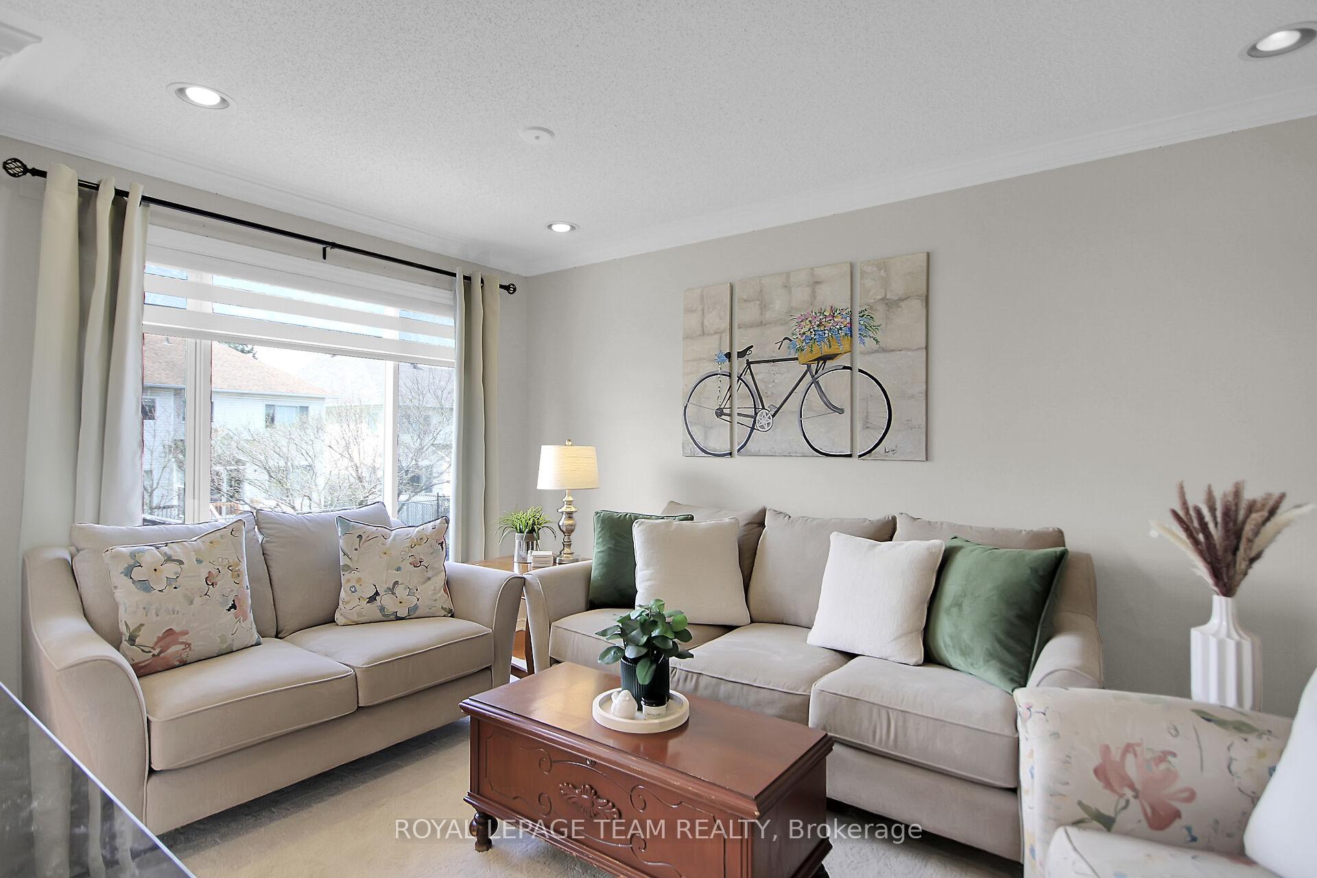 Photo 7 of 484 Meadowbreeze Drive, Ottawa, Kanata - Emerald Meadows/Trailwest — HOMEH
