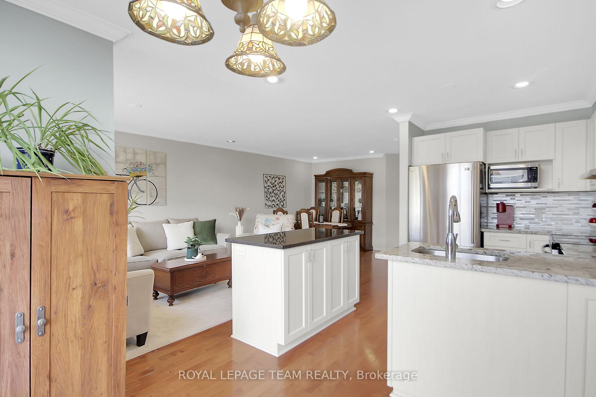 Photo 13 of 484 Meadowbreeze Drive, Ottawa, Kanata - Emerald Meadows/Trailwest — HOMEH