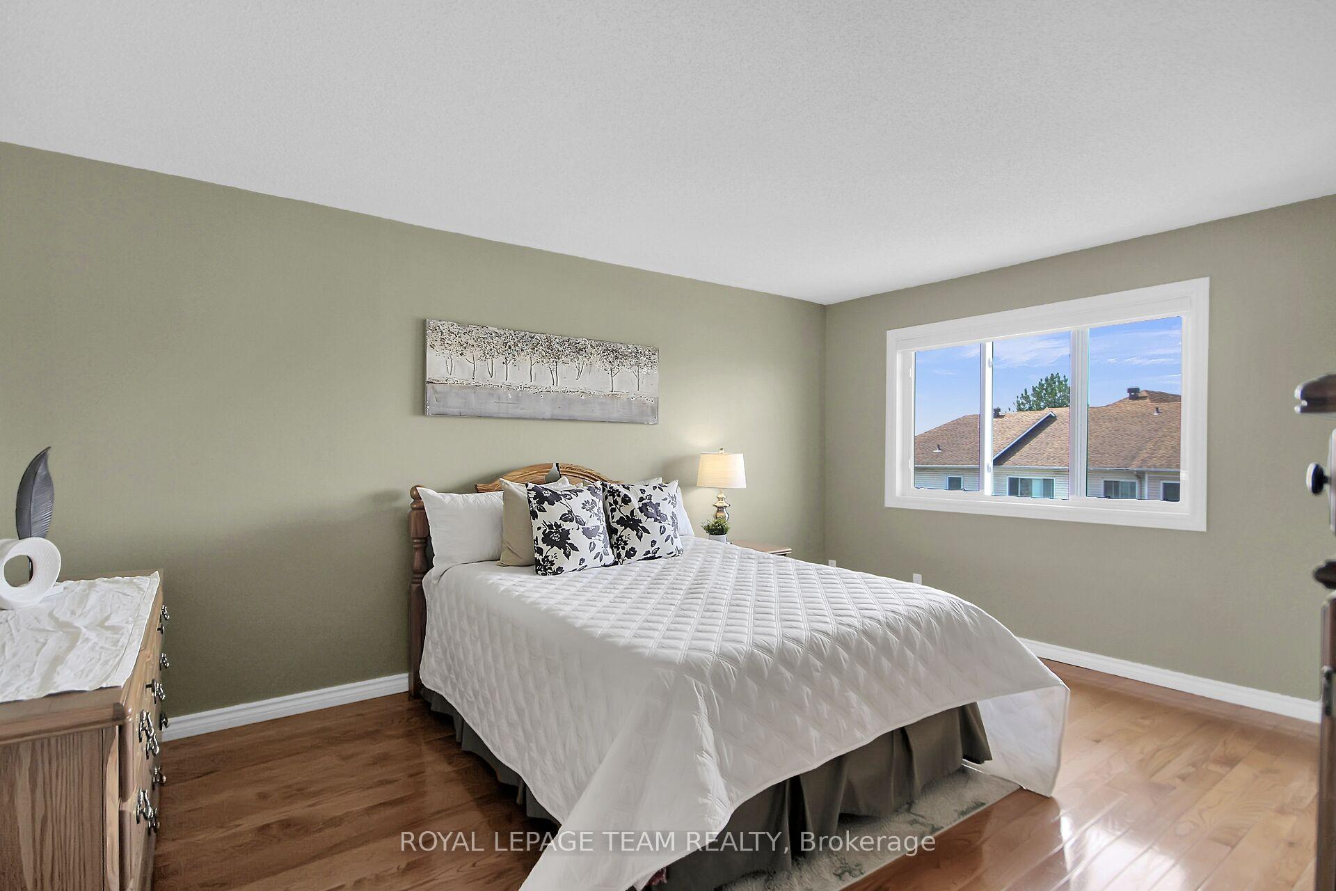 Photo 36 of 484 Meadowbreeze Drive, Ottawa, Kanata - Emerald Meadows/Trailwest — HOMEH