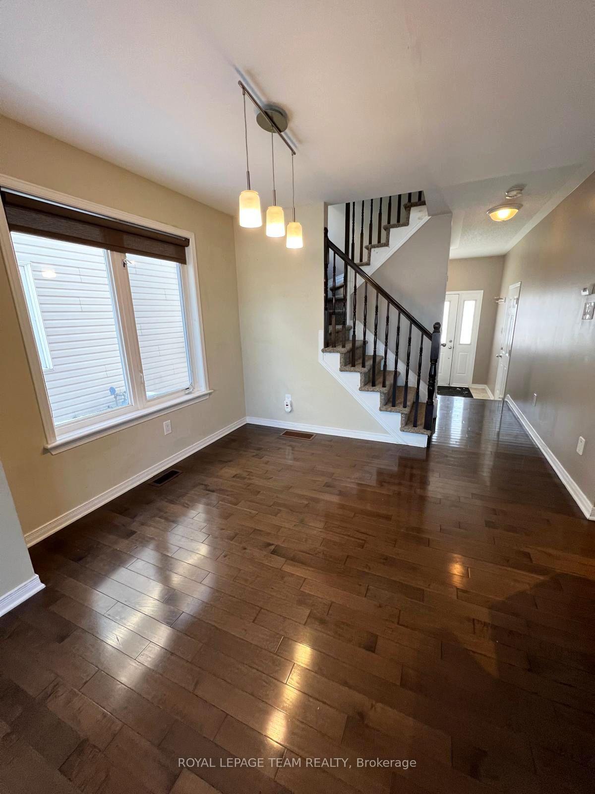 Photo 5 of 395 Celtic Ridge Crescent, Ottawa, Kanata - Morgan's Grant/South March — HOMEH