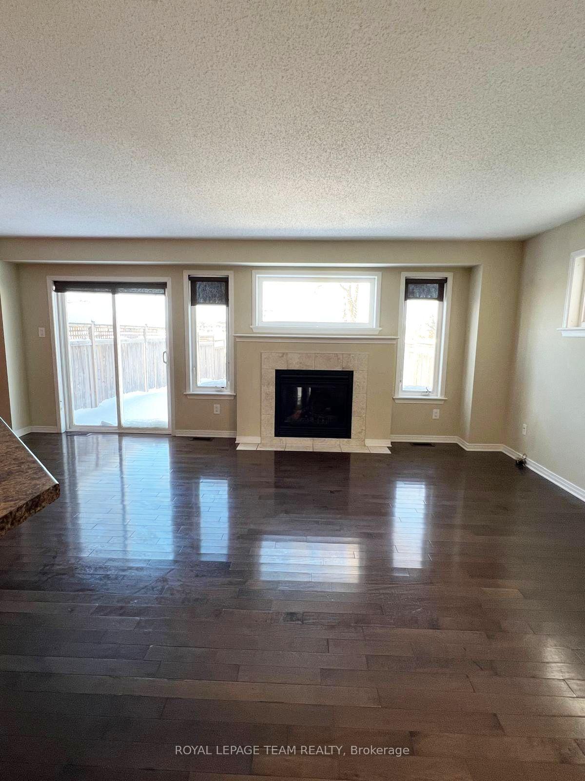 Photo 10 of 395 Celtic Ridge Crescent, Ottawa, Kanata - Morgan's Grant/South March — HOMEH