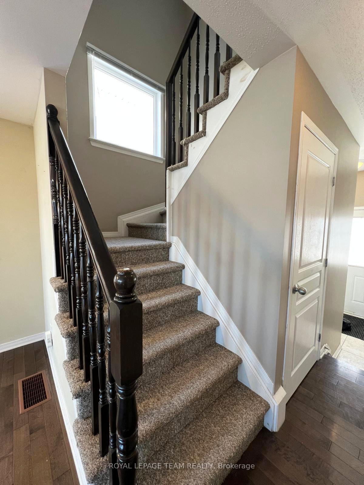 Photo 12 of 395 Celtic Ridge Crescent, Ottawa, Kanata - Morgan's Grant/South March — HOMEH