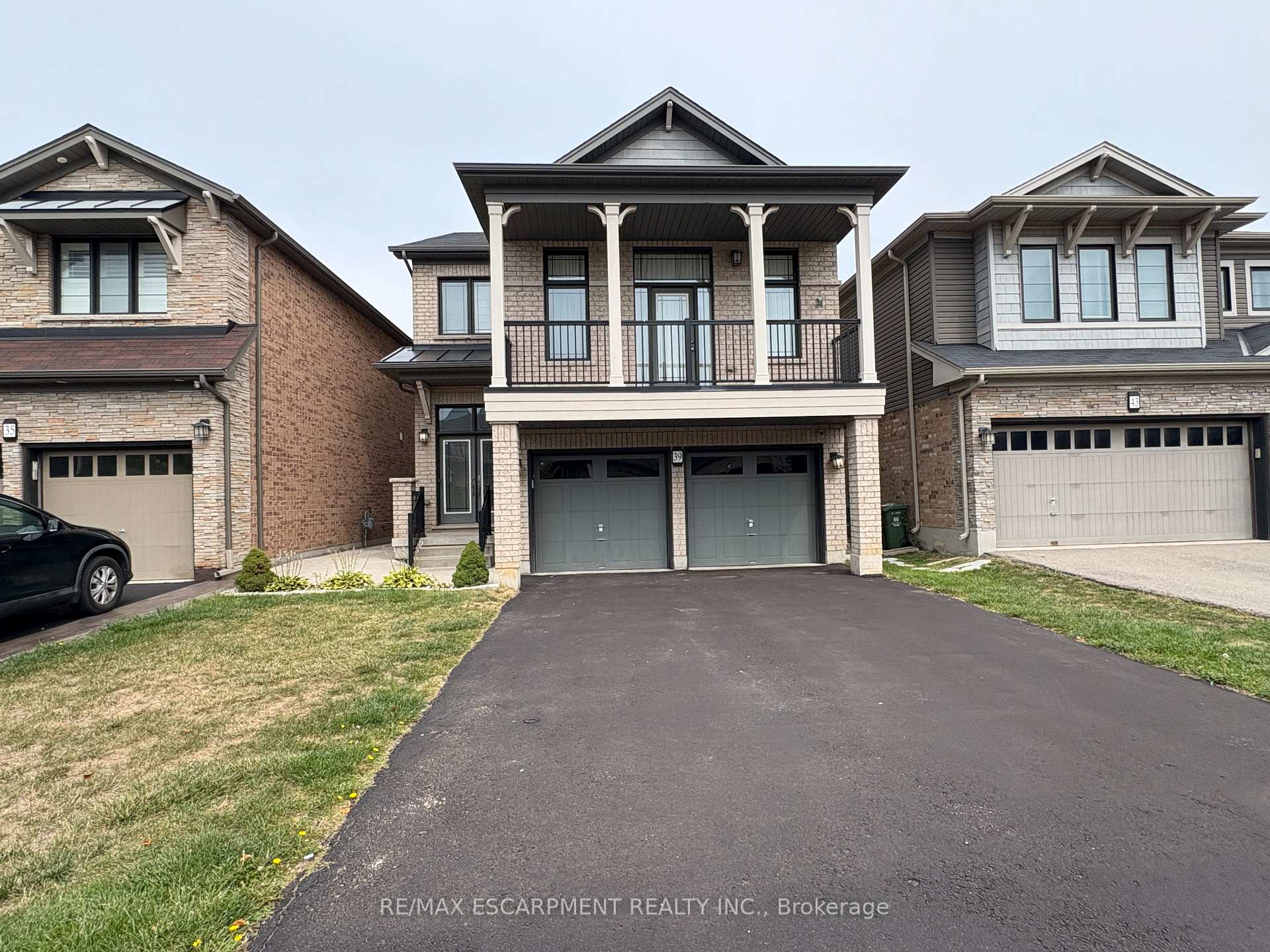Photo 2 of 39 West Glen Avenue, Hamilton, Stoney Creek Mountain — HOMEH