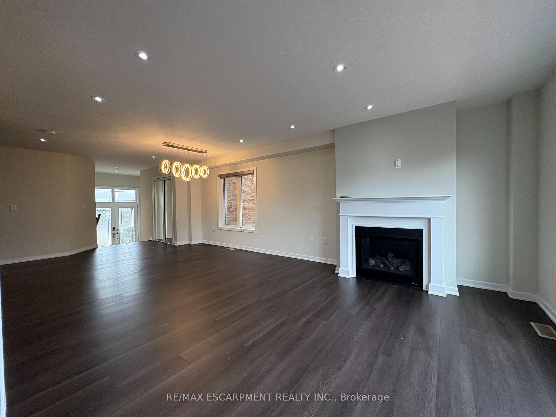 Photo 10 of 39 West Glen Avenue, Hamilton, Stoney Creek Mountain — HOMEH