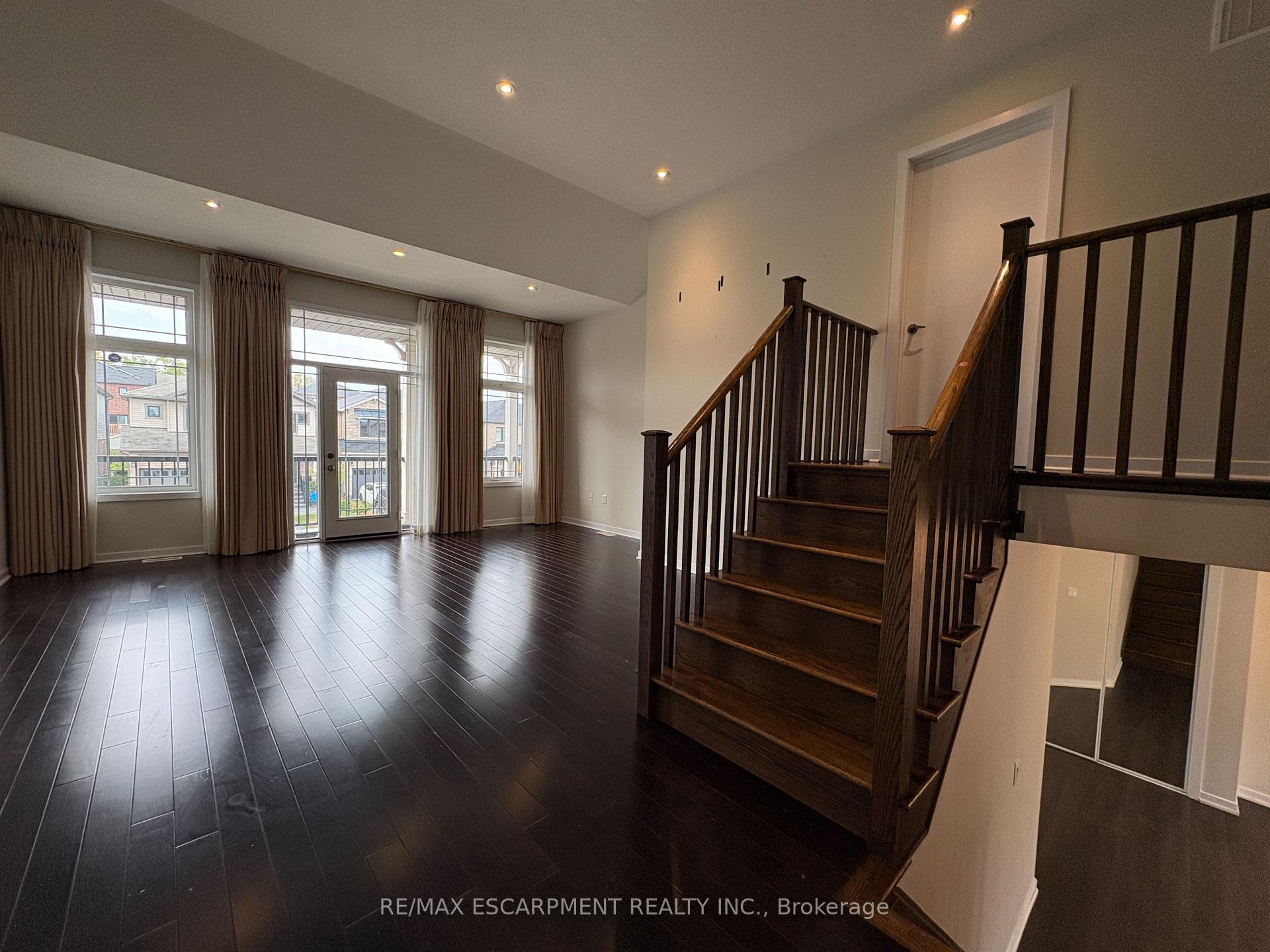 Photo 11 of 39 West Glen Avenue, Hamilton, Stoney Creek Mountain — HOMEH