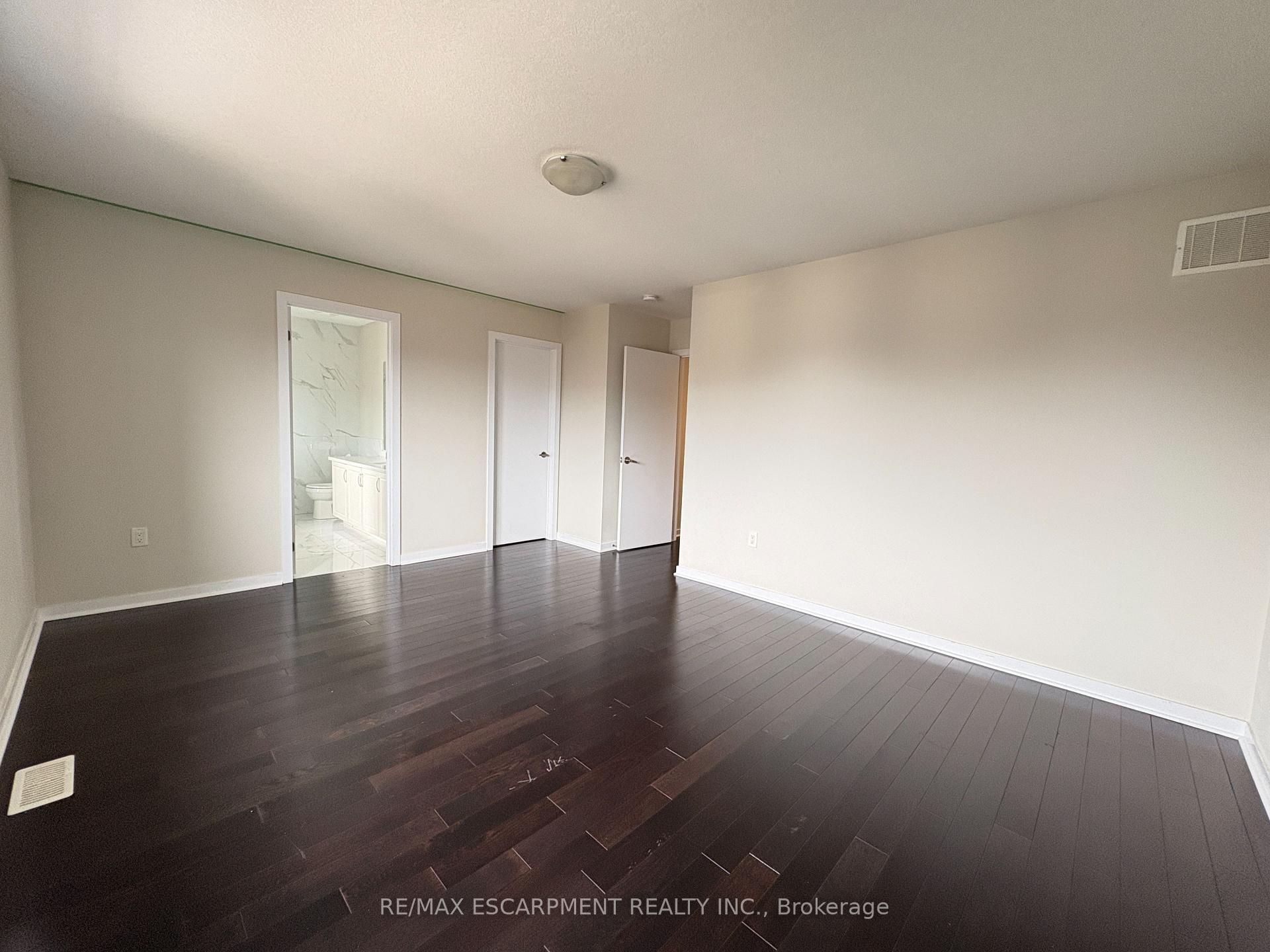 Photo 13 of 39 West Glen Avenue, Hamilton, Stoney Creek Mountain — HOMEH