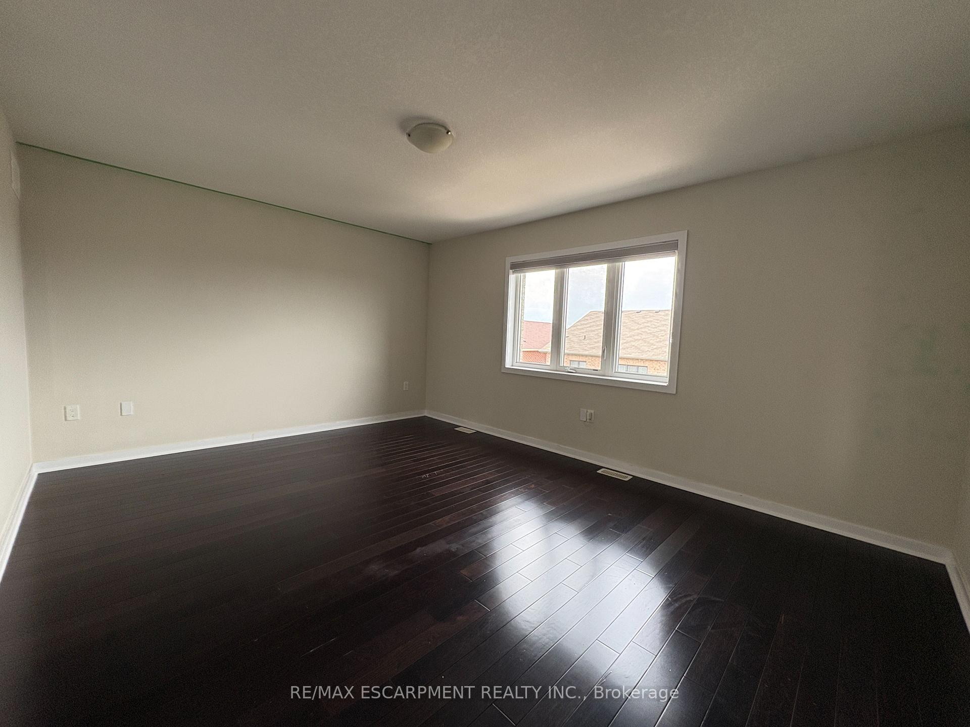 Photo 14 of 39 West Glen Avenue, Hamilton, Stoney Creek Mountain — HOMEH