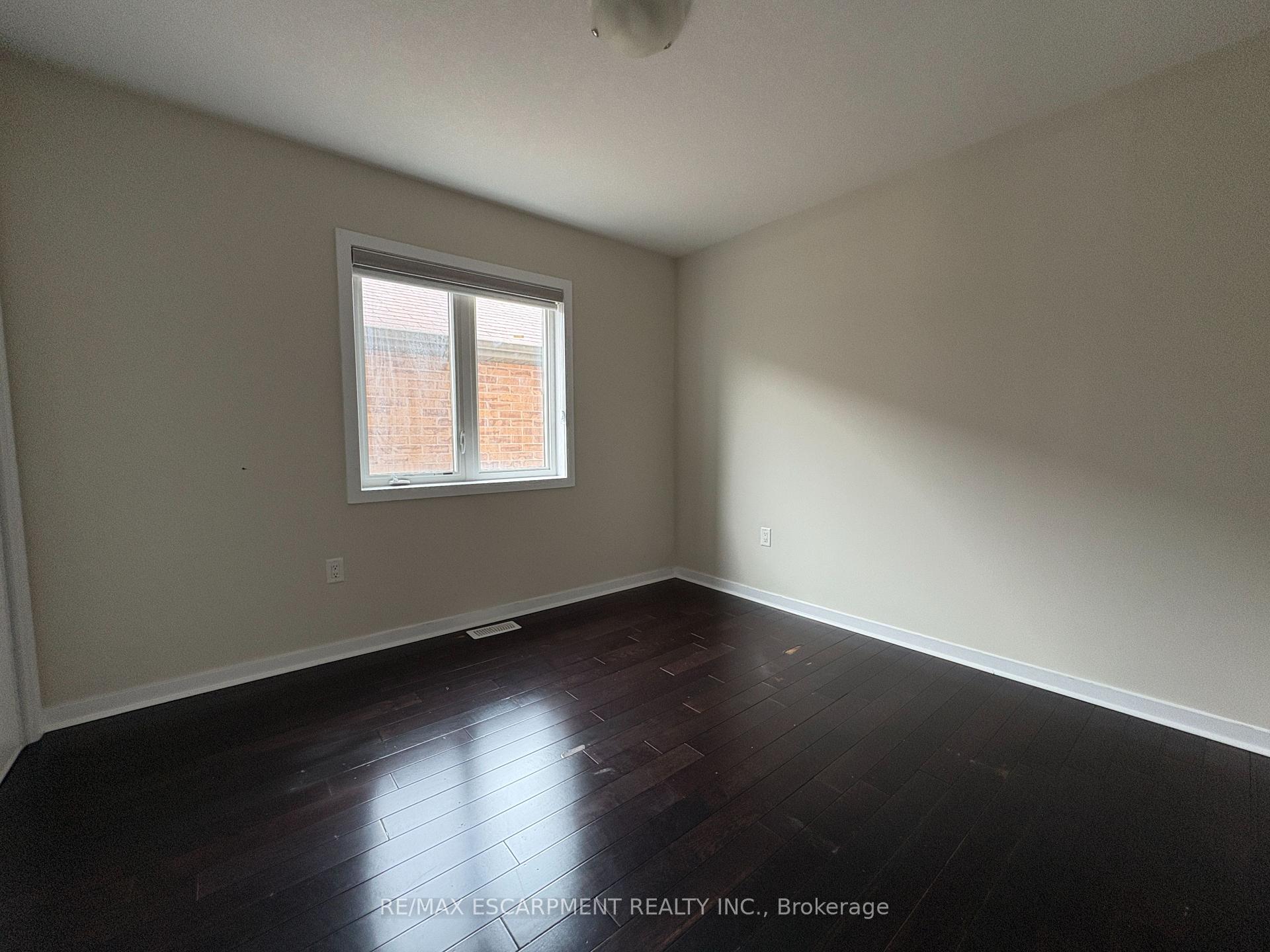 Photo 18 of 39 West Glen Avenue, Hamilton, Stoney Creek Mountain — HOMEH