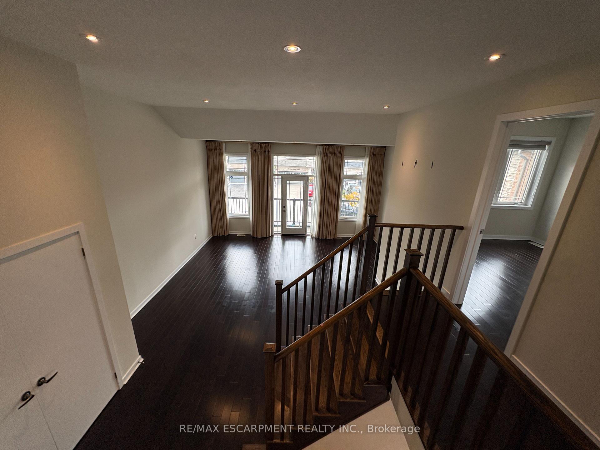 Photo 19 of 39 West Glen Avenue, Hamilton, Stoney Creek Mountain — HOMEH