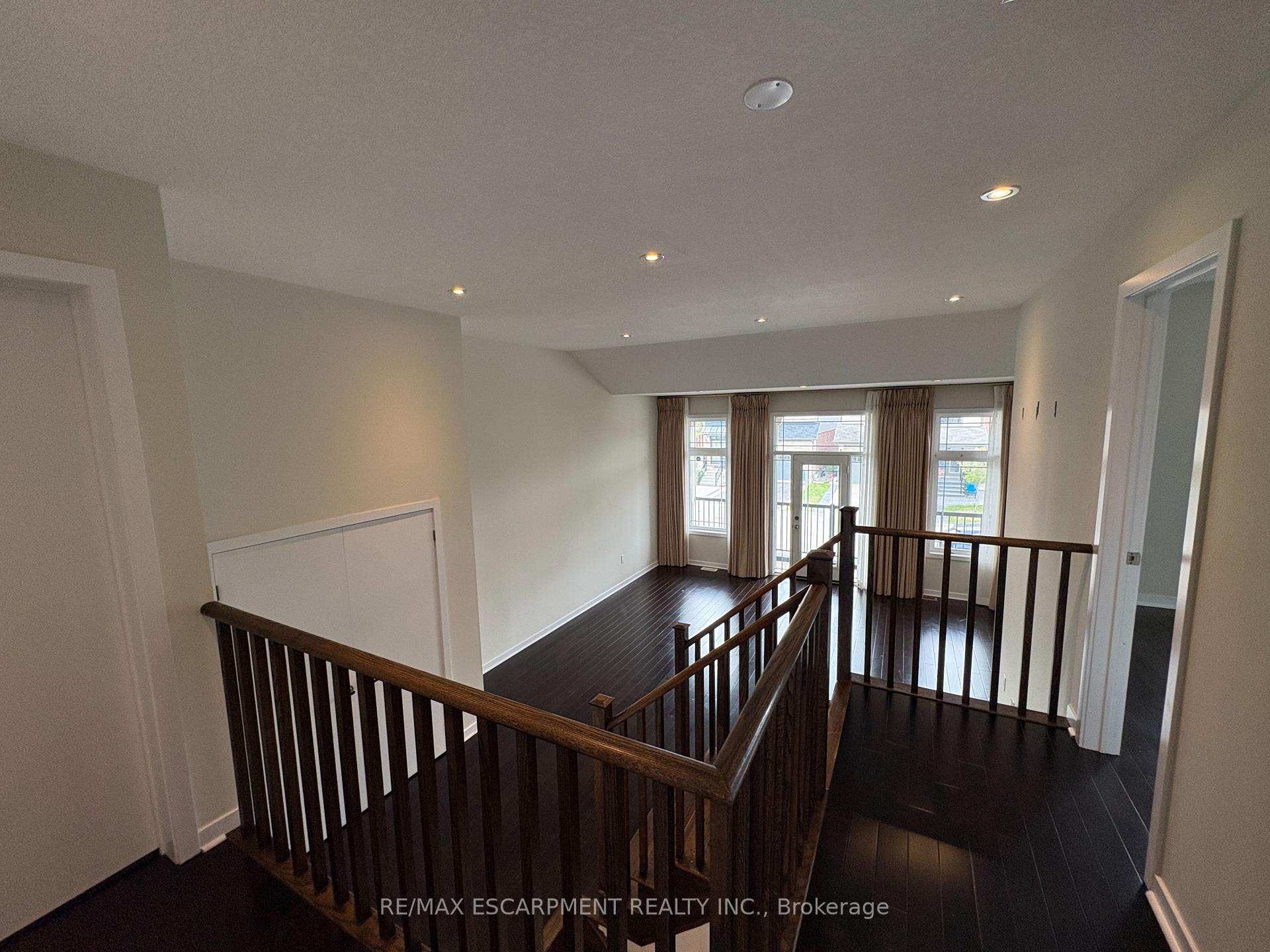Photo 20 of 39 West Glen Avenue, Hamilton, Stoney Creek Mountain — HOMEH