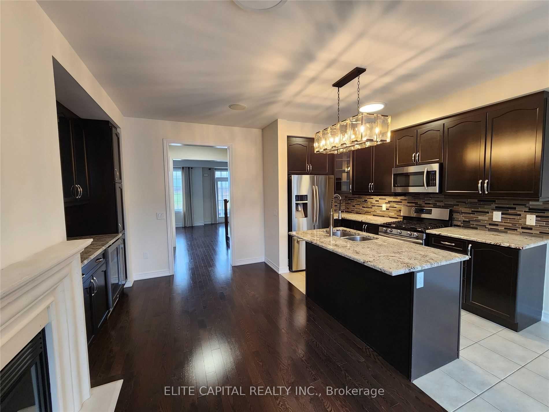 Photo 6 of 39 Memon Place, Markham, Wismer — HOMEH