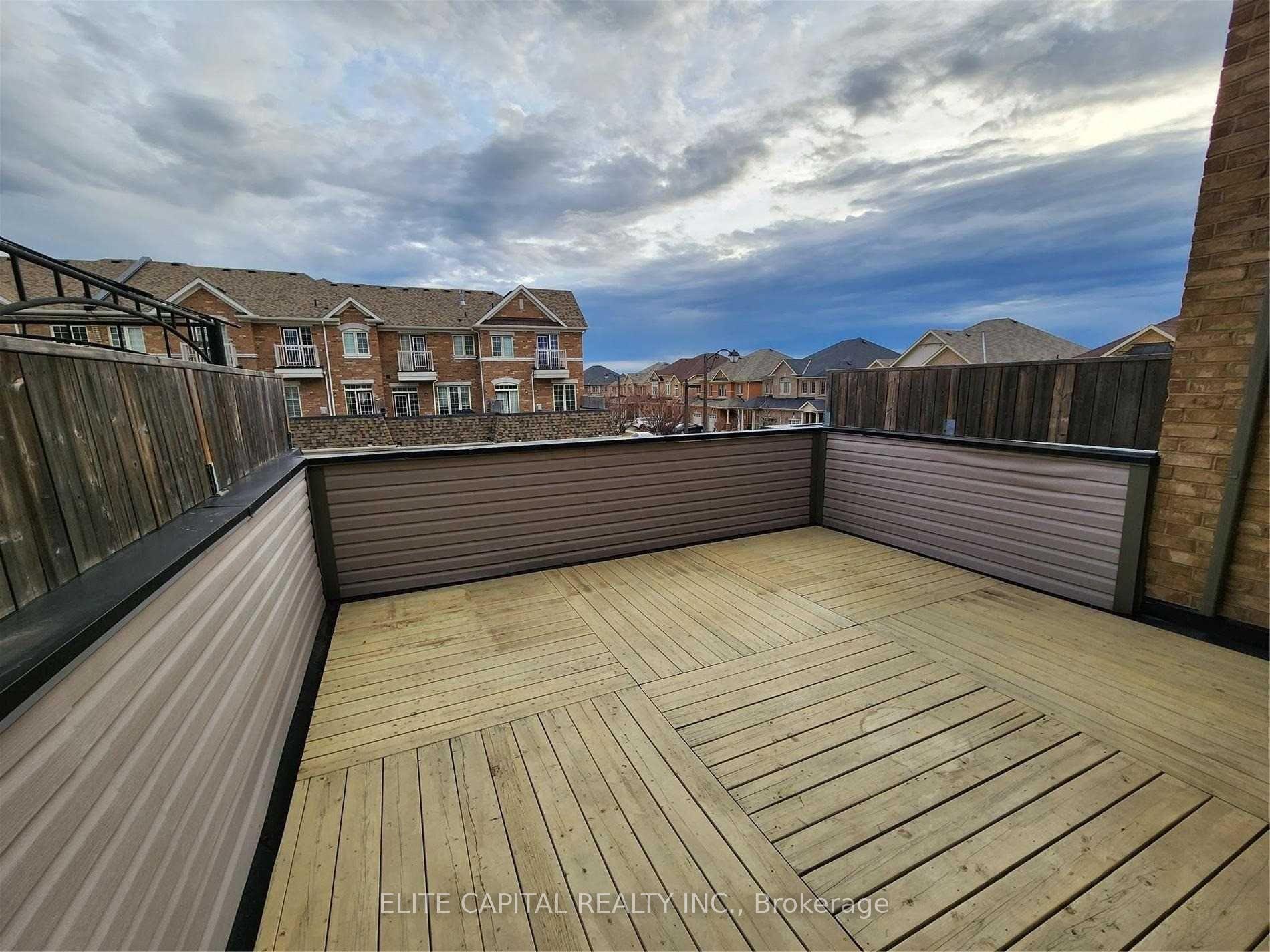 Photo 9 of 39 Memon Place, Markham, Wismer — HOMEH