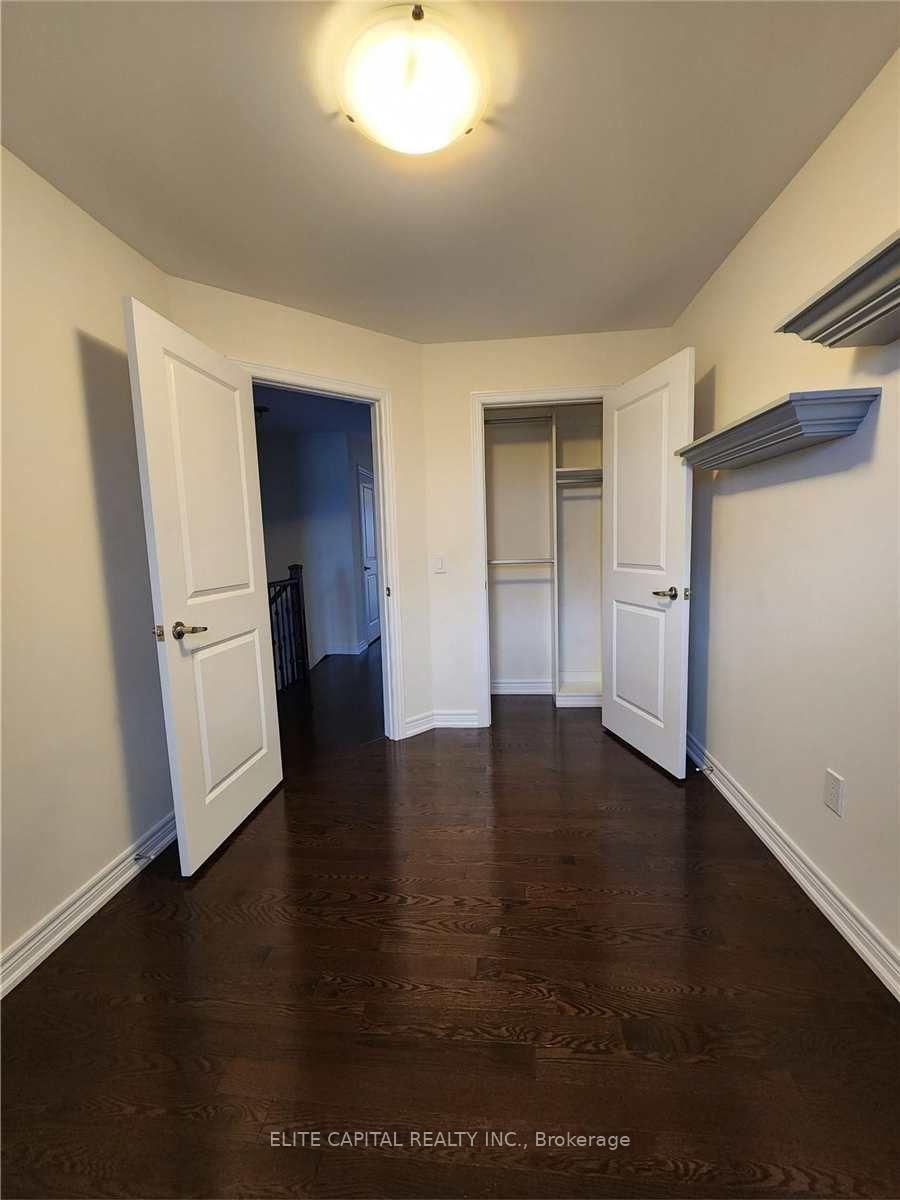 Photo 10 of 39 Memon Place, Markham, Wismer — HOMEH