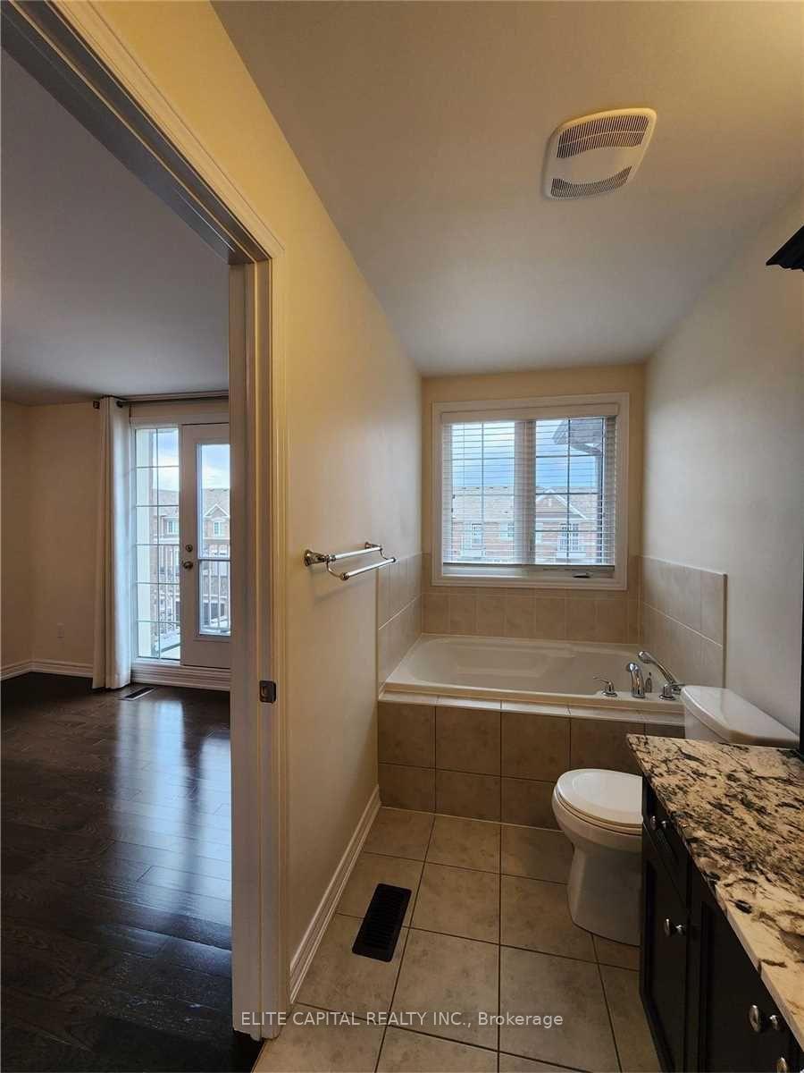 Photo 14 of 39 Memon Place, Markham, Wismer — HOMEH