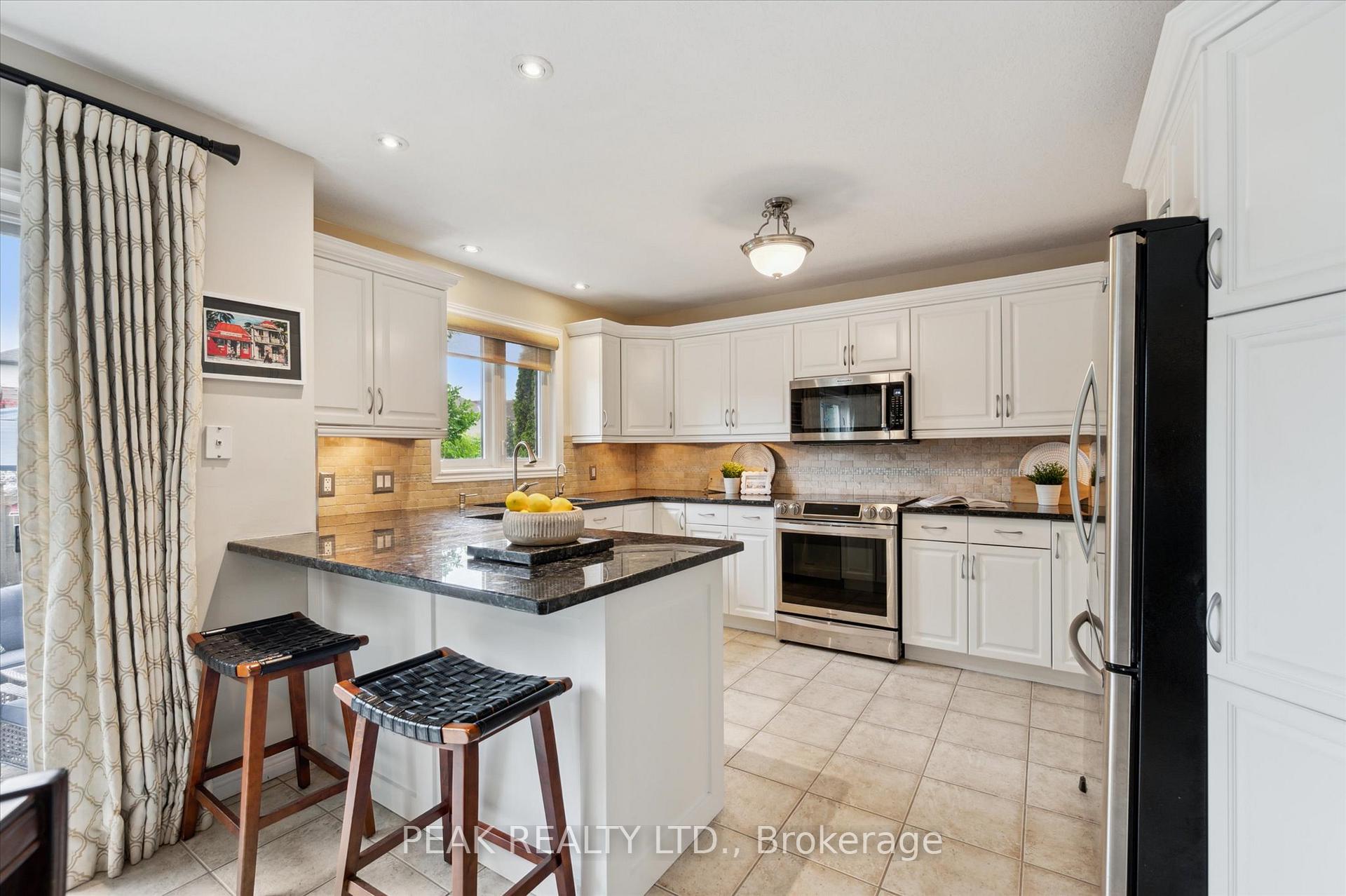 Photo 12 of 65 Winifred Street, Kitchener — HOMEH