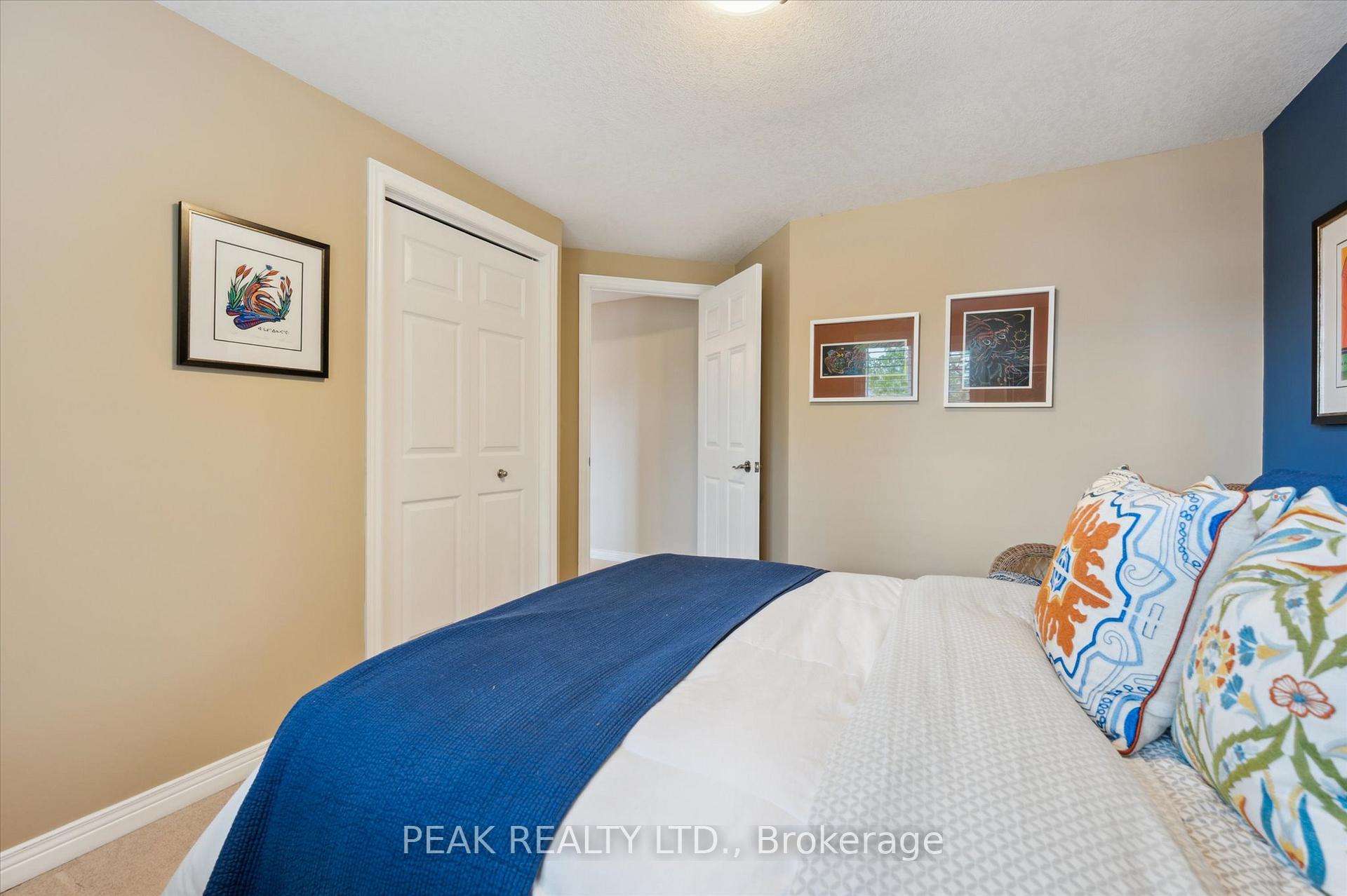Photo 33 of 65 Winifred Street, Kitchener — HOMEH