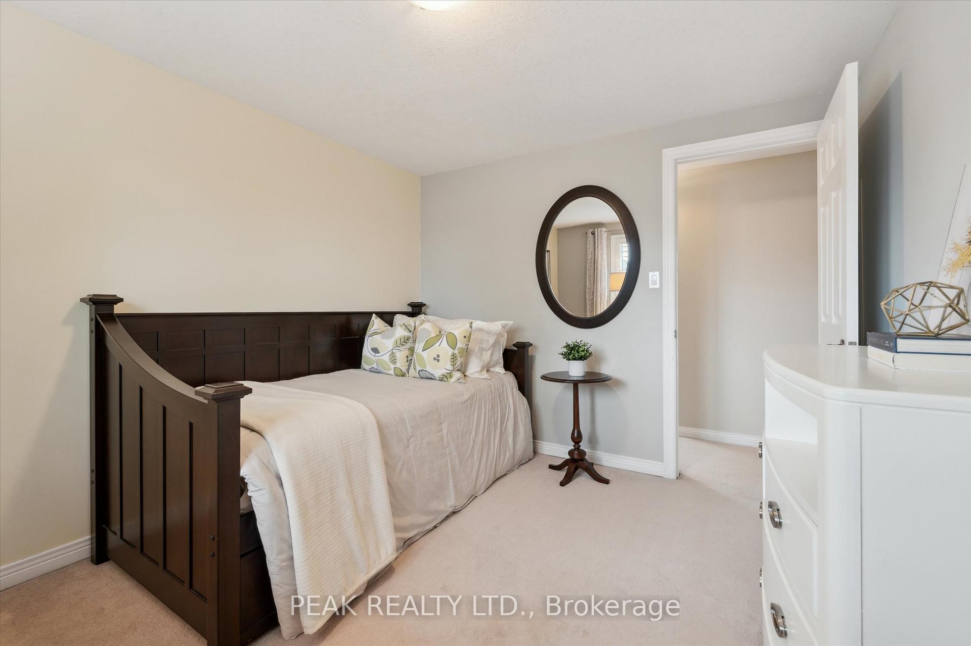 Photo 35 of 65 Winifred Street, Kitchener — HOMEH