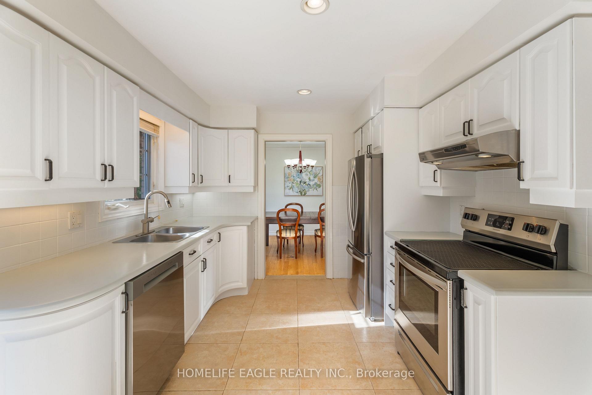 Photo 8 of 215 Valley View Drive, Innisfil, Churchill — HOMEH