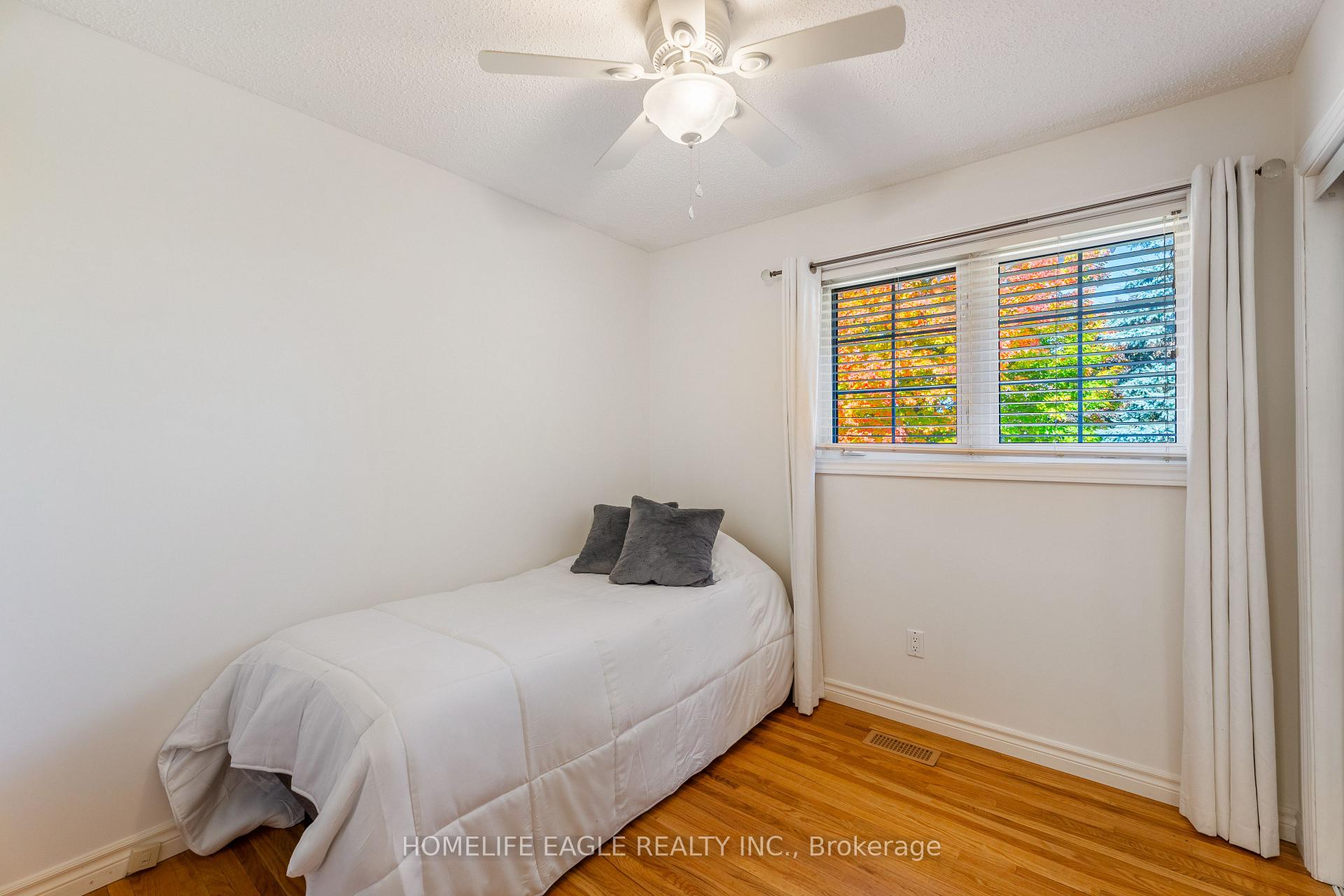 Photo 10 of 215 Valley View Drive, Innisfil, Churchill — HOMEH
