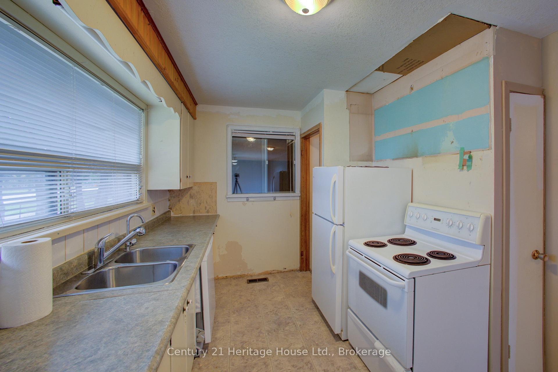 Photo 13 of 58 Allan Street W, Minto — HOMEH