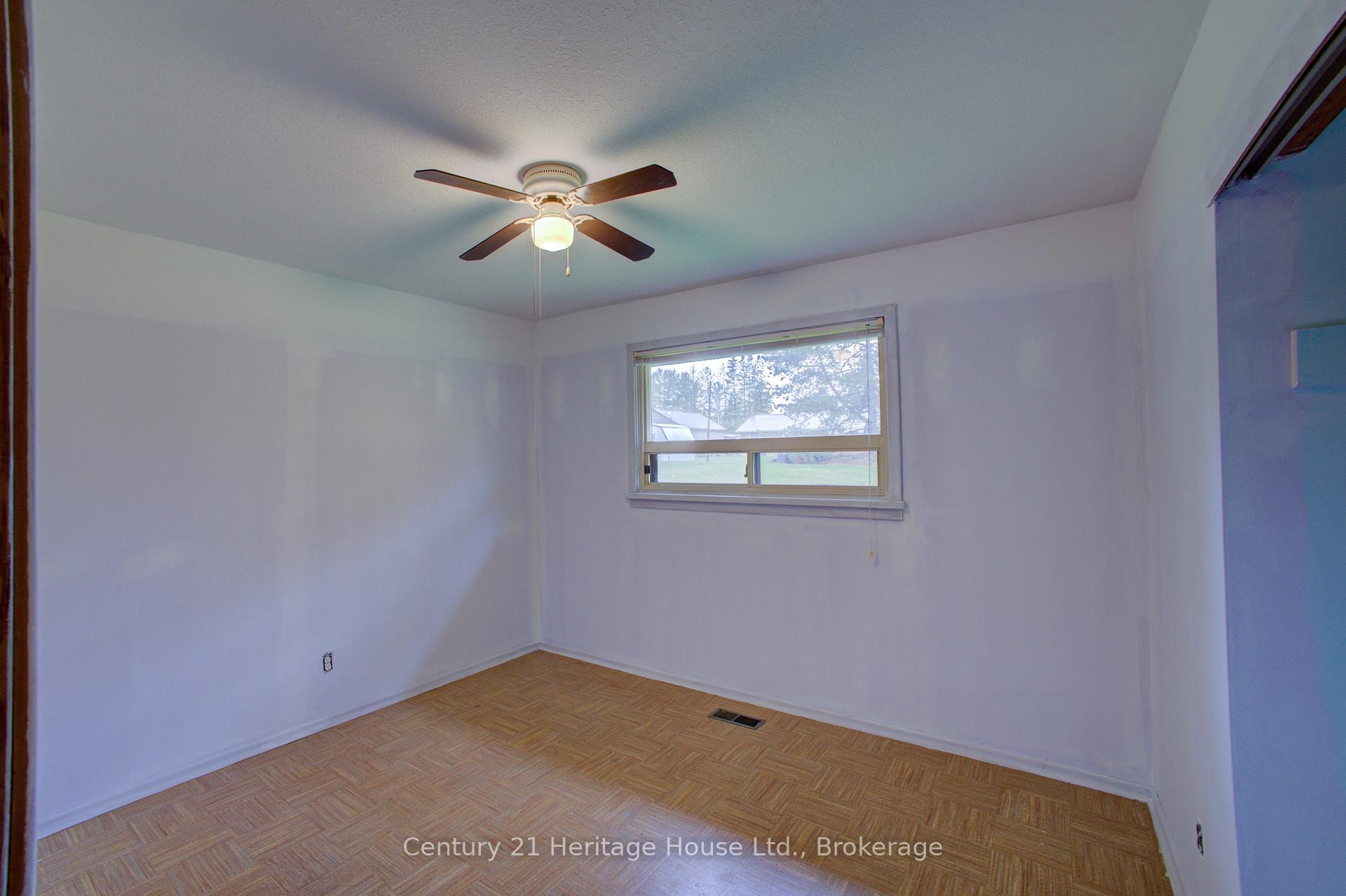 Photo 17 of 58 Allan Street W, Minto — HOMEH