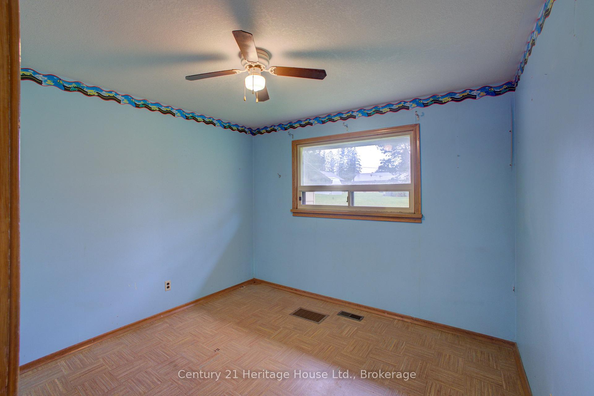 Photo 19 of 58 Allan Street W, Minto — HOMEH
