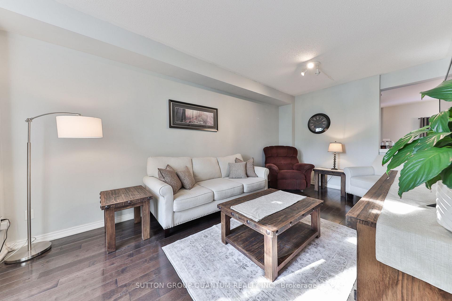 Photo 8 of 65 Westhampton Way, Hamilton, Winona Park — HOMEH
