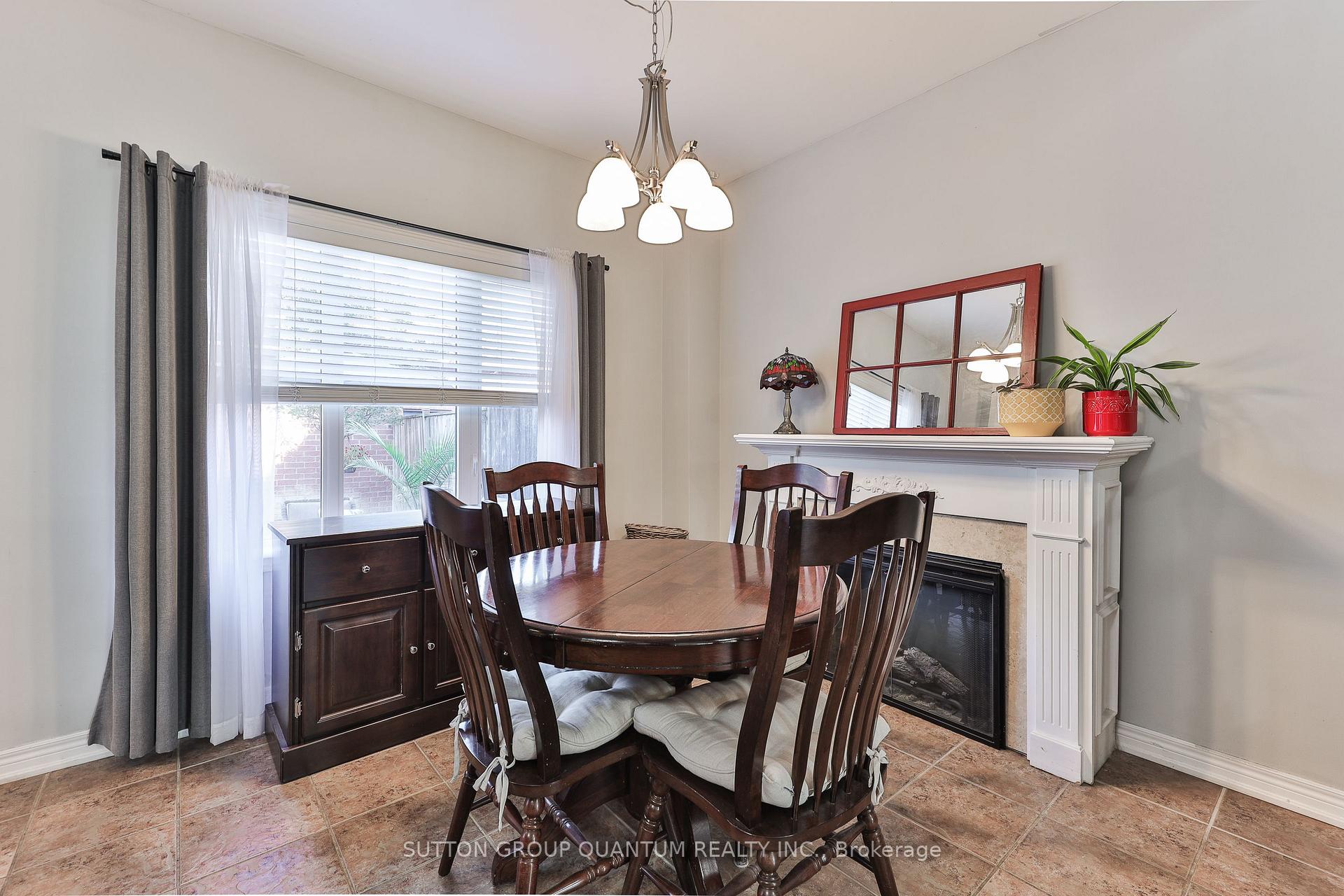 Photo 18 of 65 Westhampton Way, Hamilton, Winona Park — HOMEH