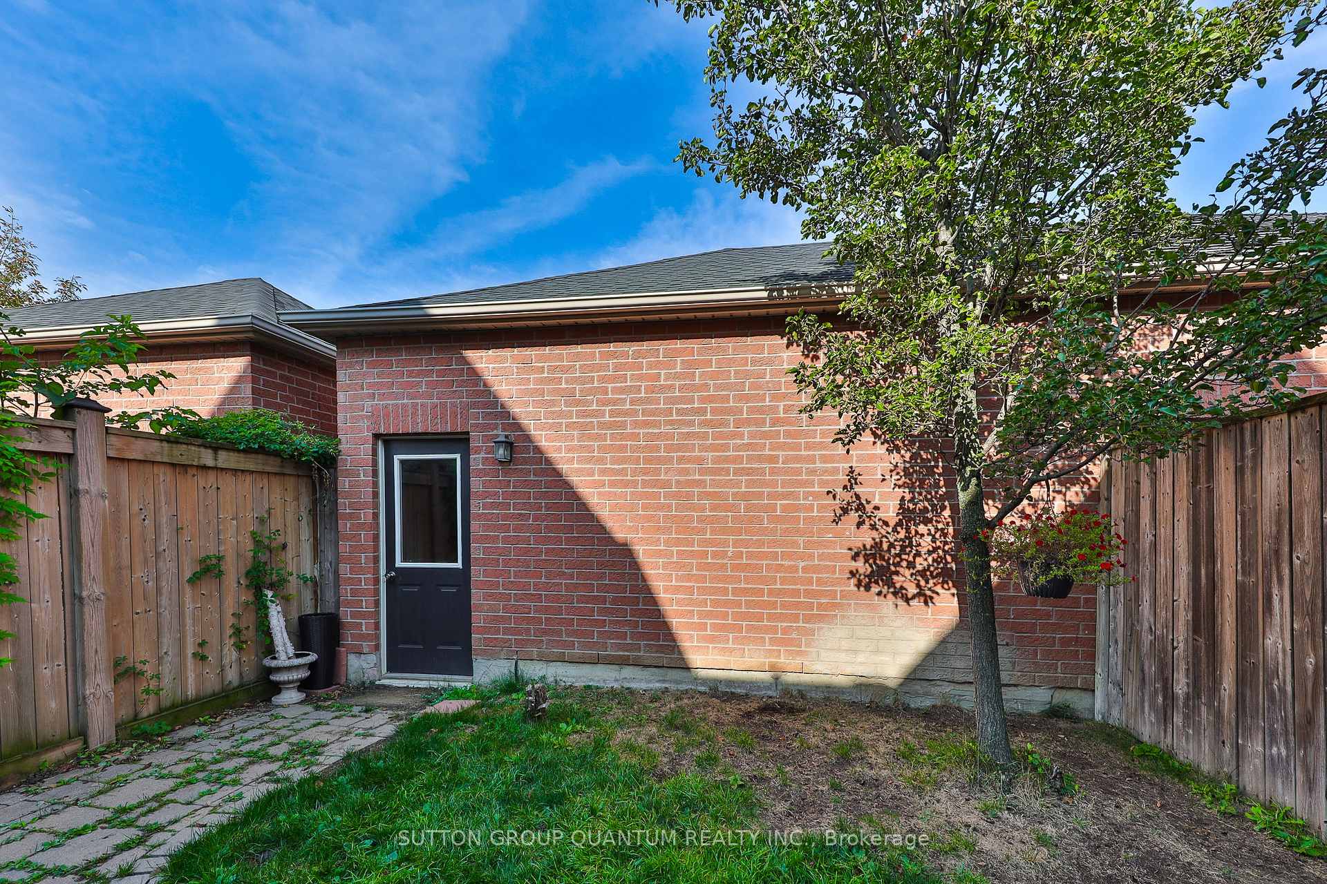 Photo 44 of 65 Westhampton Way, Hamilton, Winona Park — HOMEH