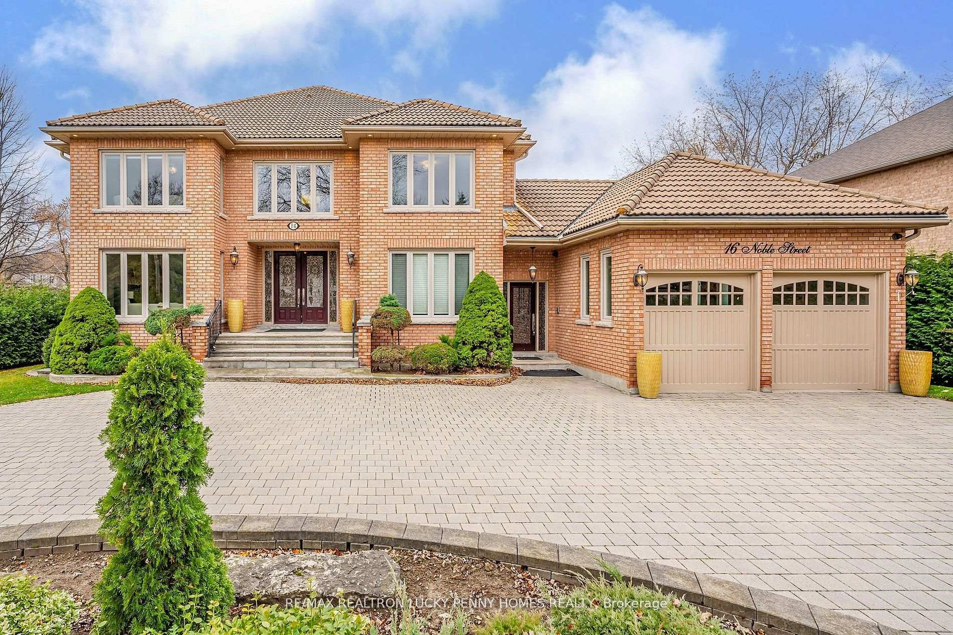 Photo 3 of 16 Noble Street, Markham, Milliken Mills East — HOMEH