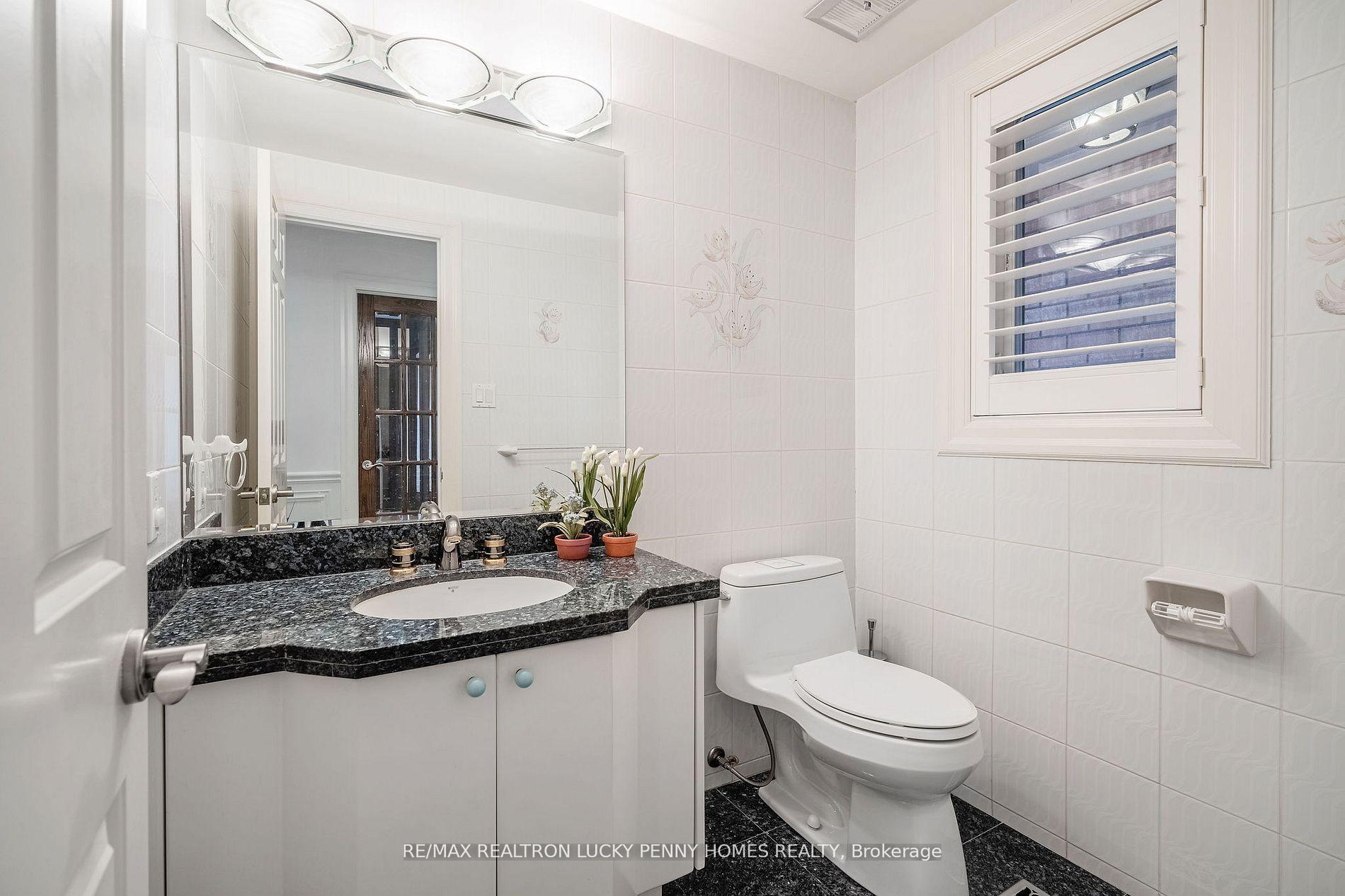 Photo 15 of 16 Noble Street, Markham, Milliken Mills East — HOMEH