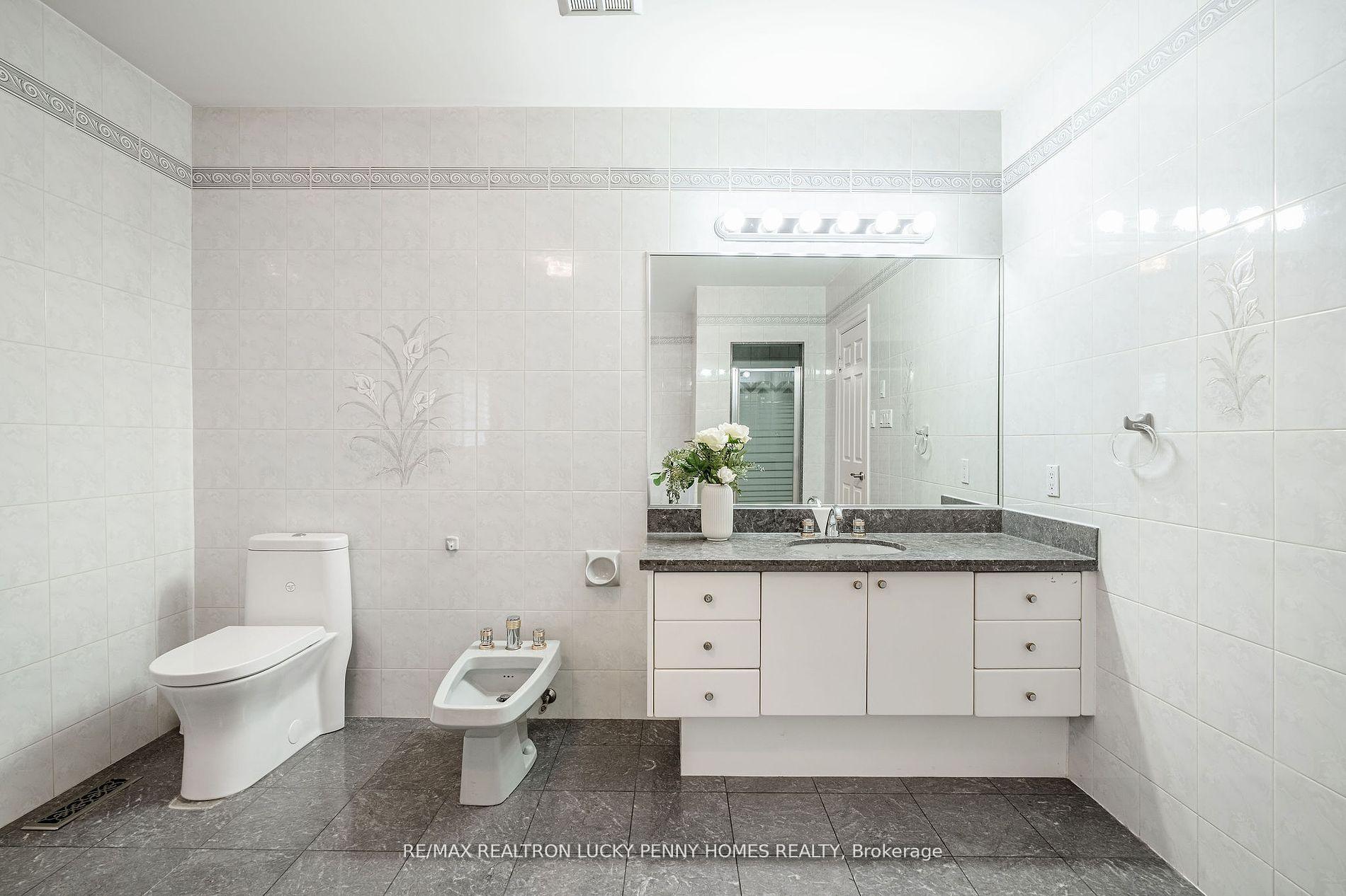 Photo 23 of 16 Noble Street, Markham, Milliken Mills East — HOMEH